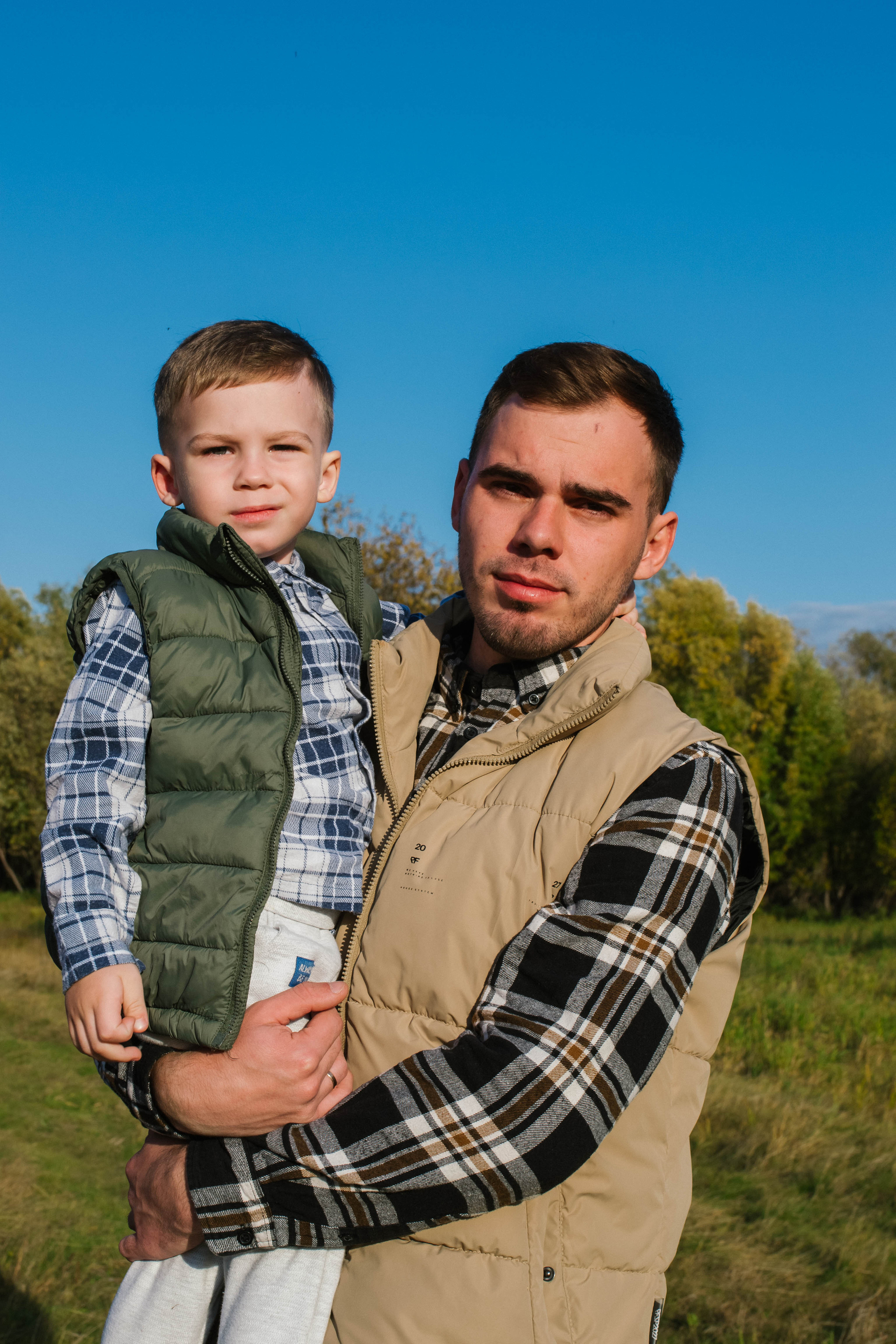 Осенние прогулки самые красочные Виктория, Андрей и Миша. Семейный фотограф в городе Мегион и Нижневартовск Дзюба Татьяна