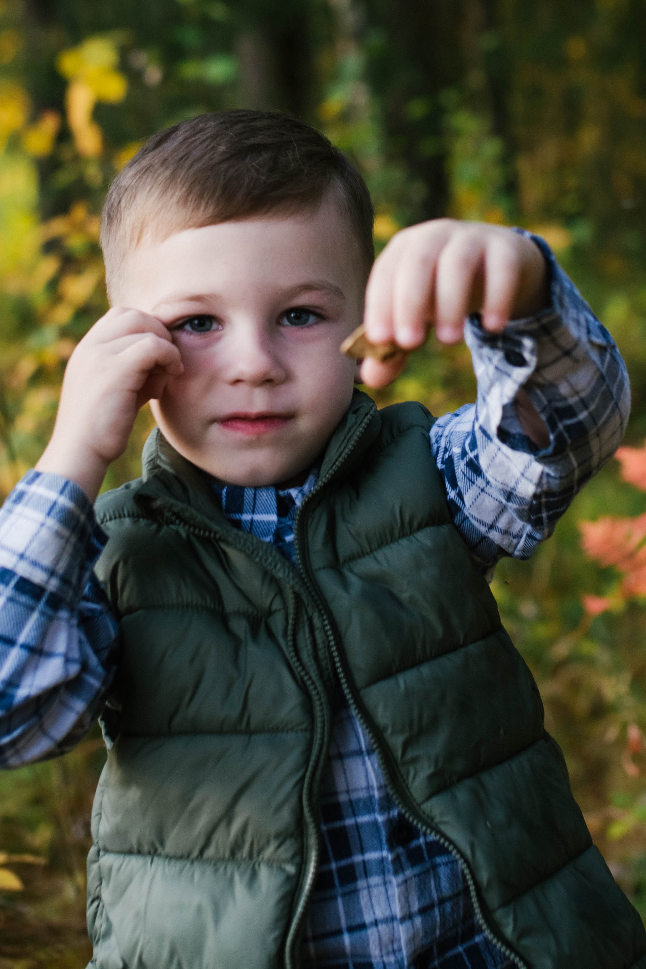 Осенние прогулки самые красочные Виктория, Андрей и Миша. Семейный фотограф в городе Мегион и Нижневартовск Дзюба Татьяна