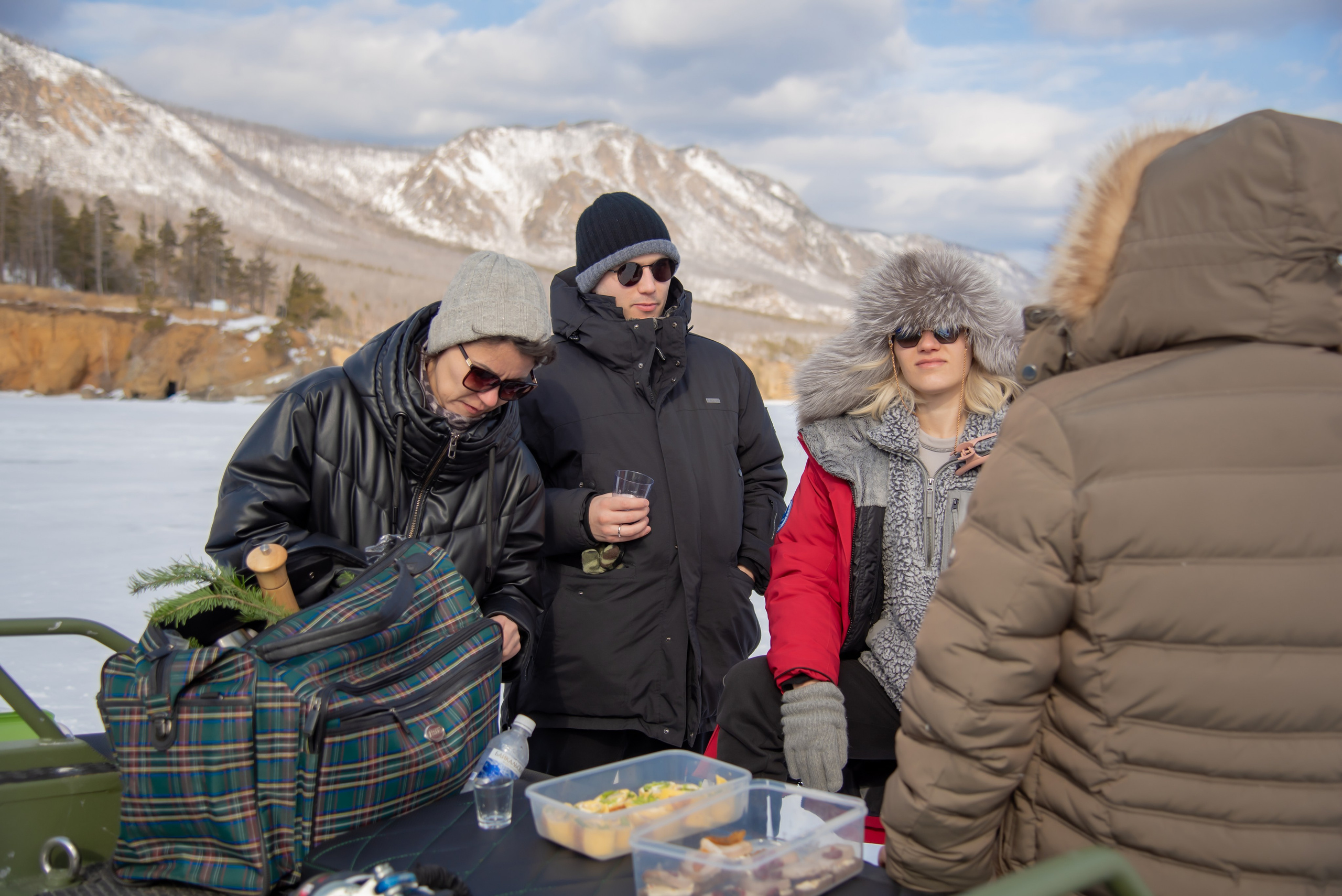 Большое Голоустное. Байкал. Занимаюсь профессиональной фотографией и живу рядом с Байкалом. Работаю в разных жанрах