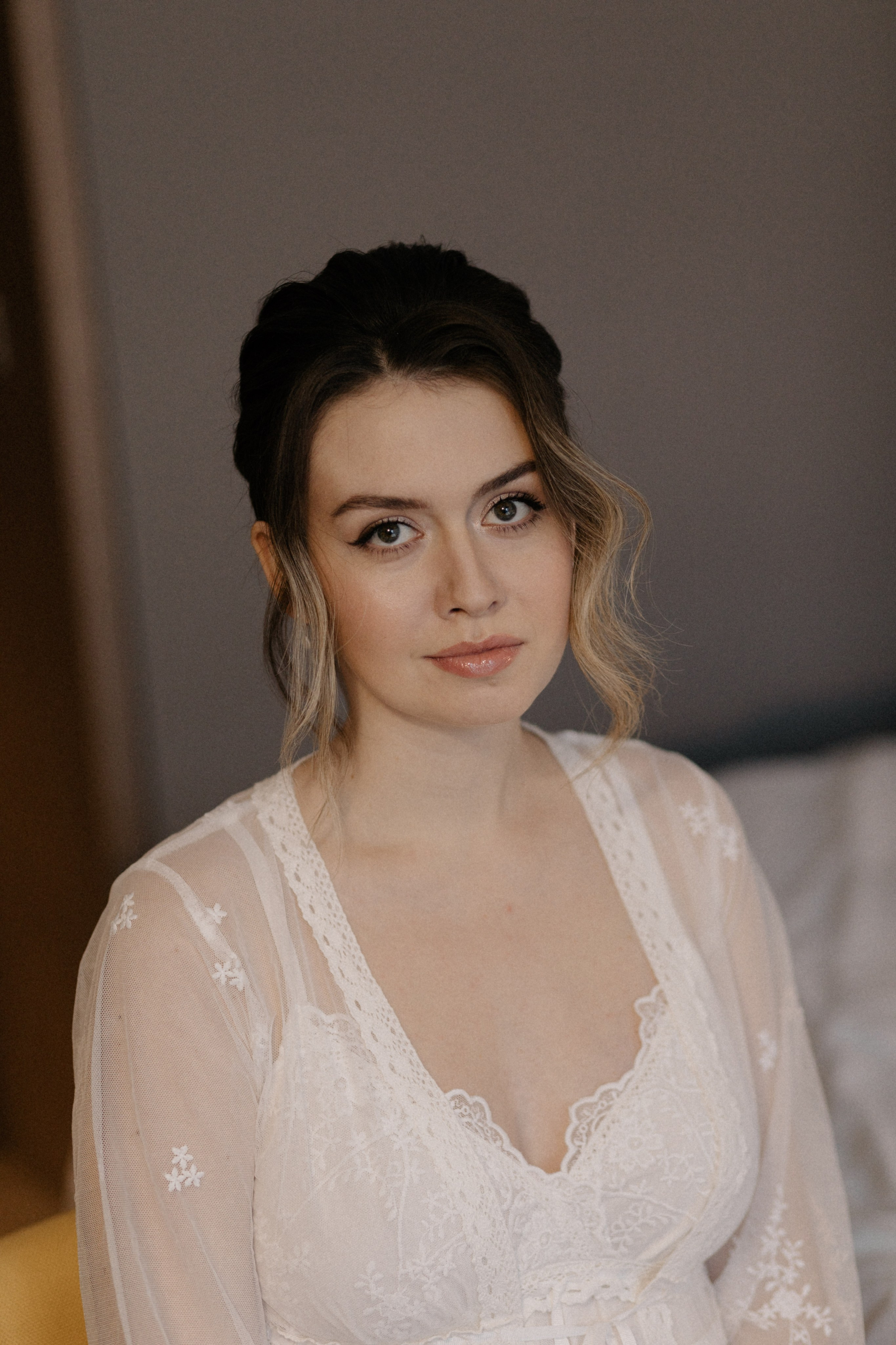 Ксюша и Илья. Утро в отеле роспись в Birds. Свадебный и портретный фотограф в Москве Анастасия Масюк