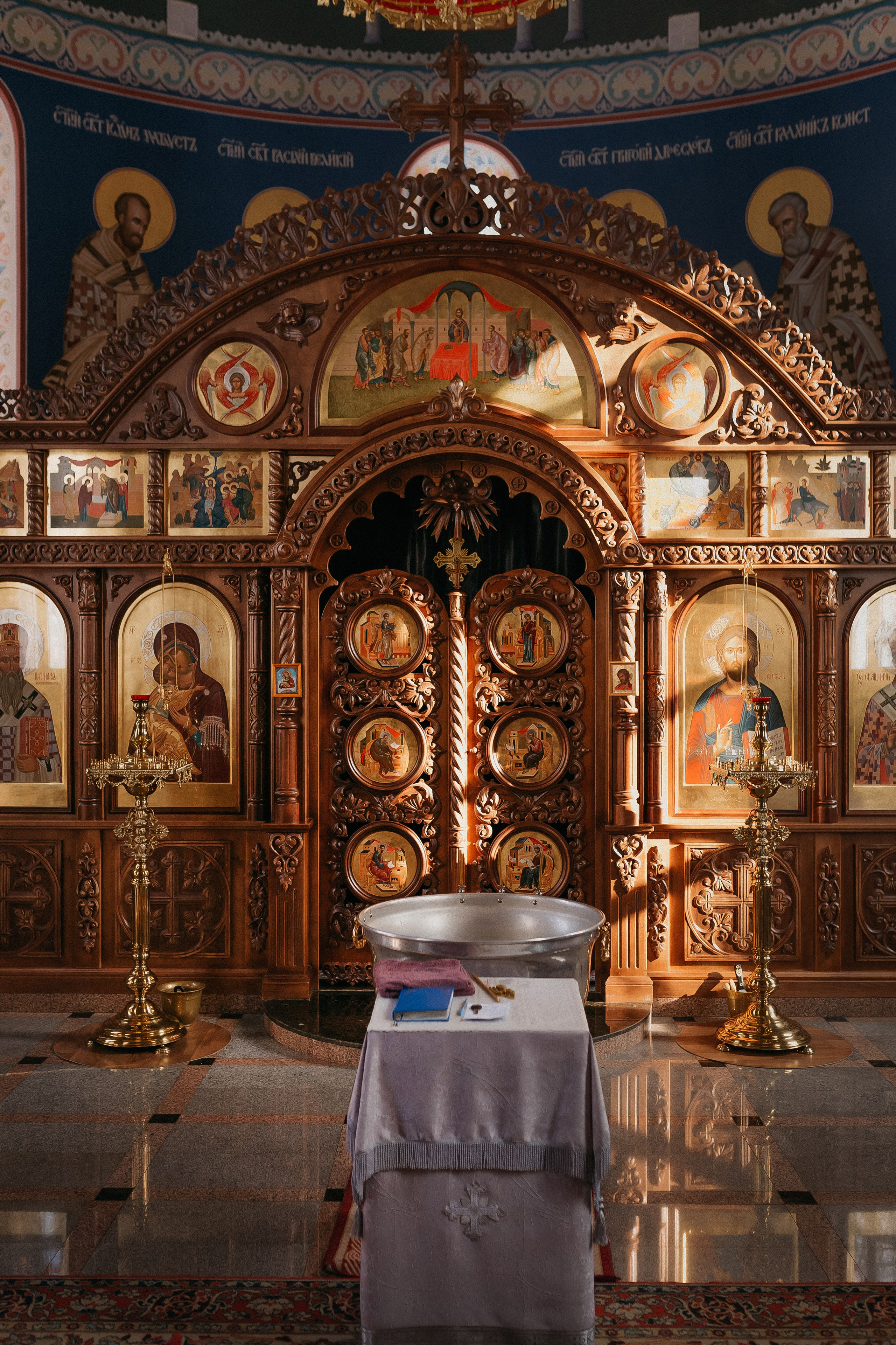 Крещение Арины. Храм Георгия Победоносца. Семейный фотограф в Сургуте