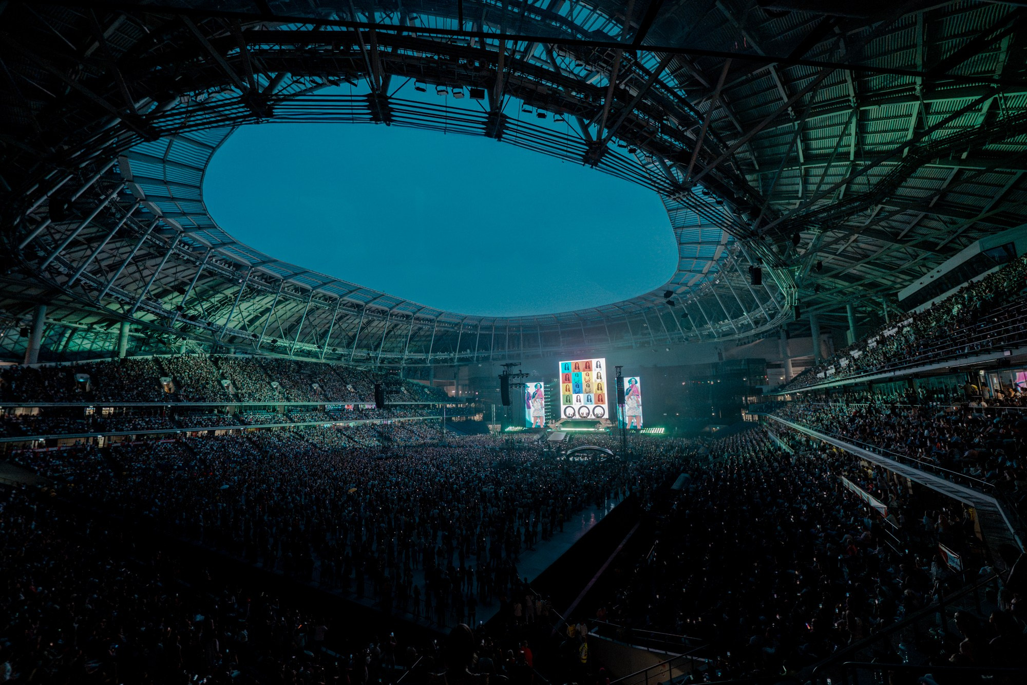 Zivert. Магия музыки в кадре: Концертная Фотография