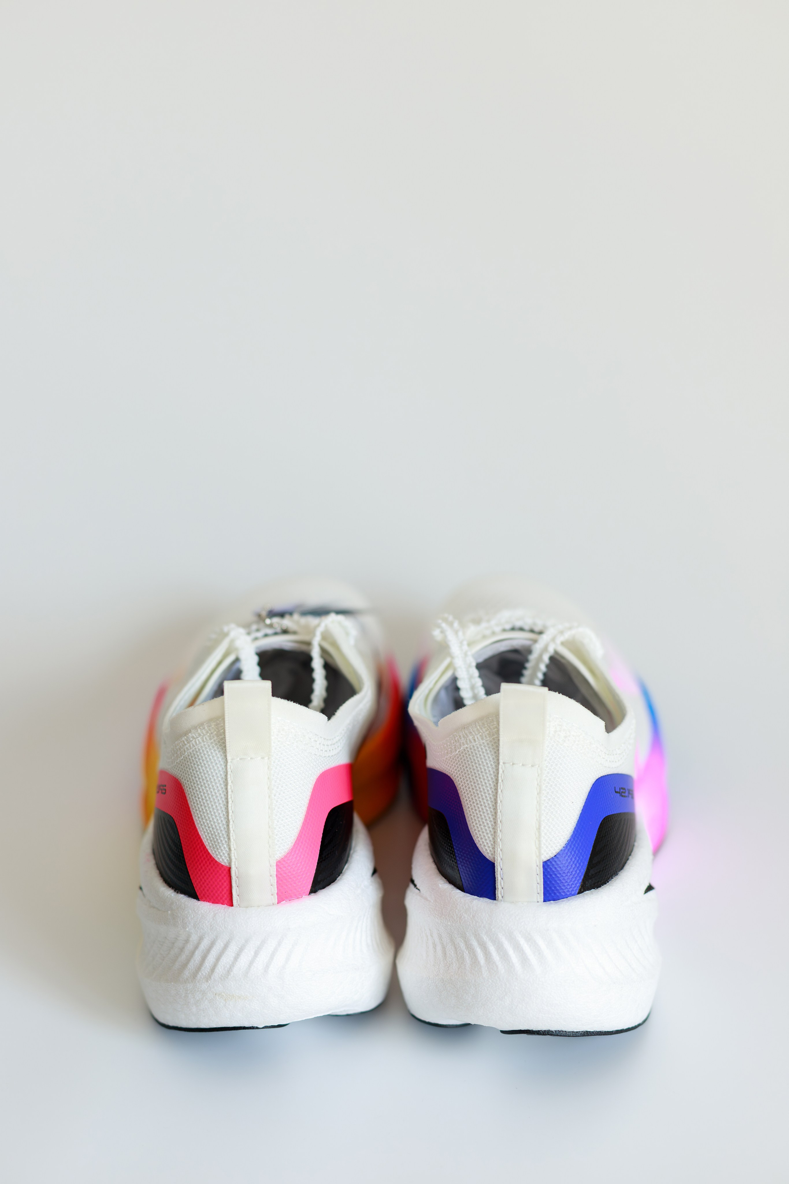 Кроссовки для вб. Семейный и детский фотограф в Краснодаре Ирина Лаврецкая