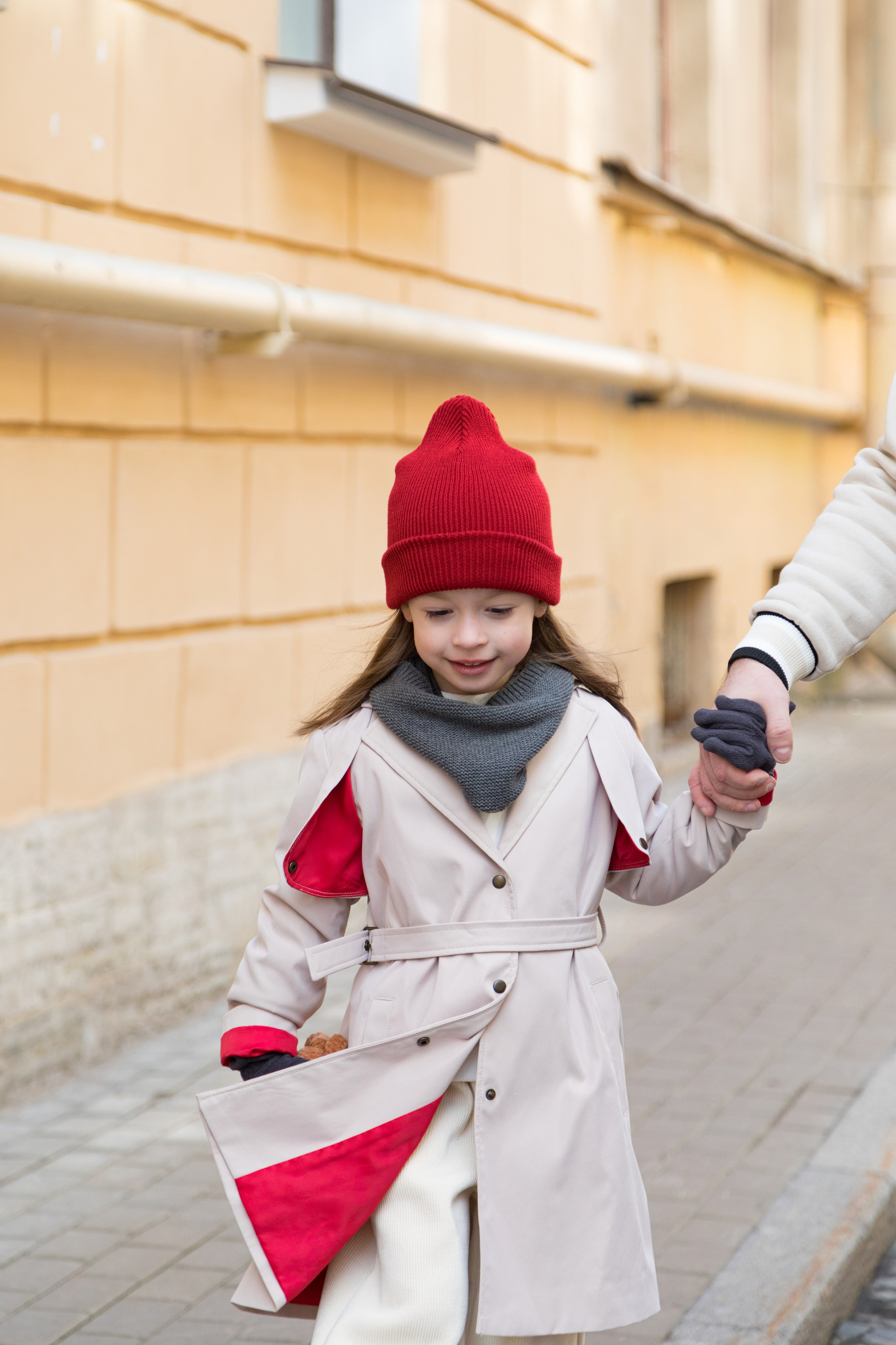 Весенняя фотопрогулка папы и дочки на Васильевском острове. Детский и контент фотограф Надя Волкова Санкт-Петербург
