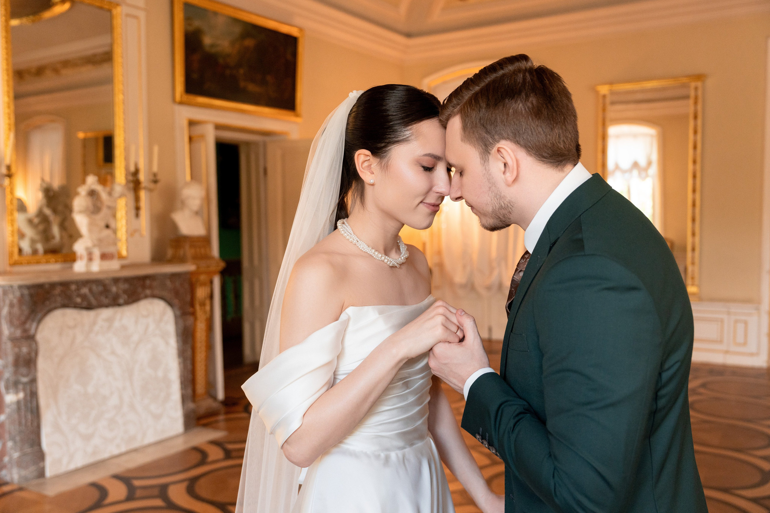 Влад и Илина в Кусково. Свадебный фотограф в Москве Анна Полушина