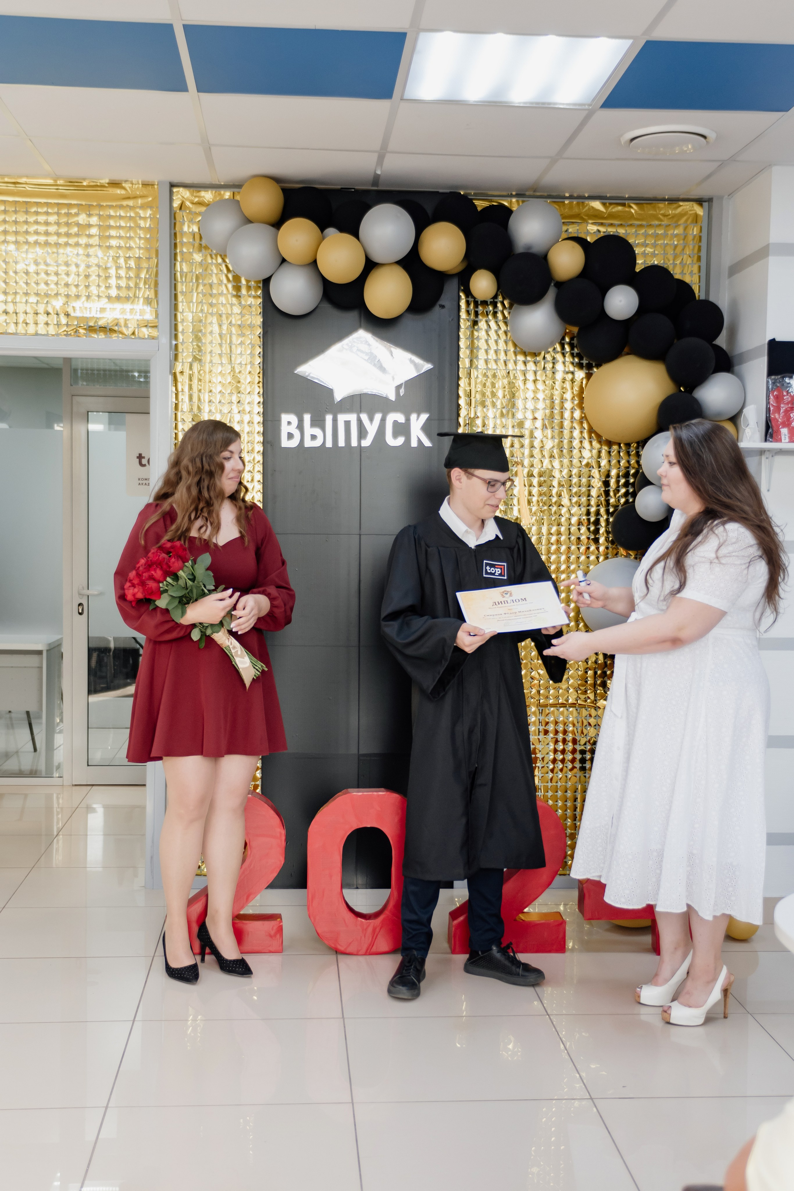 Выпускной: компьютерная академия Топ. Фотограф в Твери Дементьева Анастасия