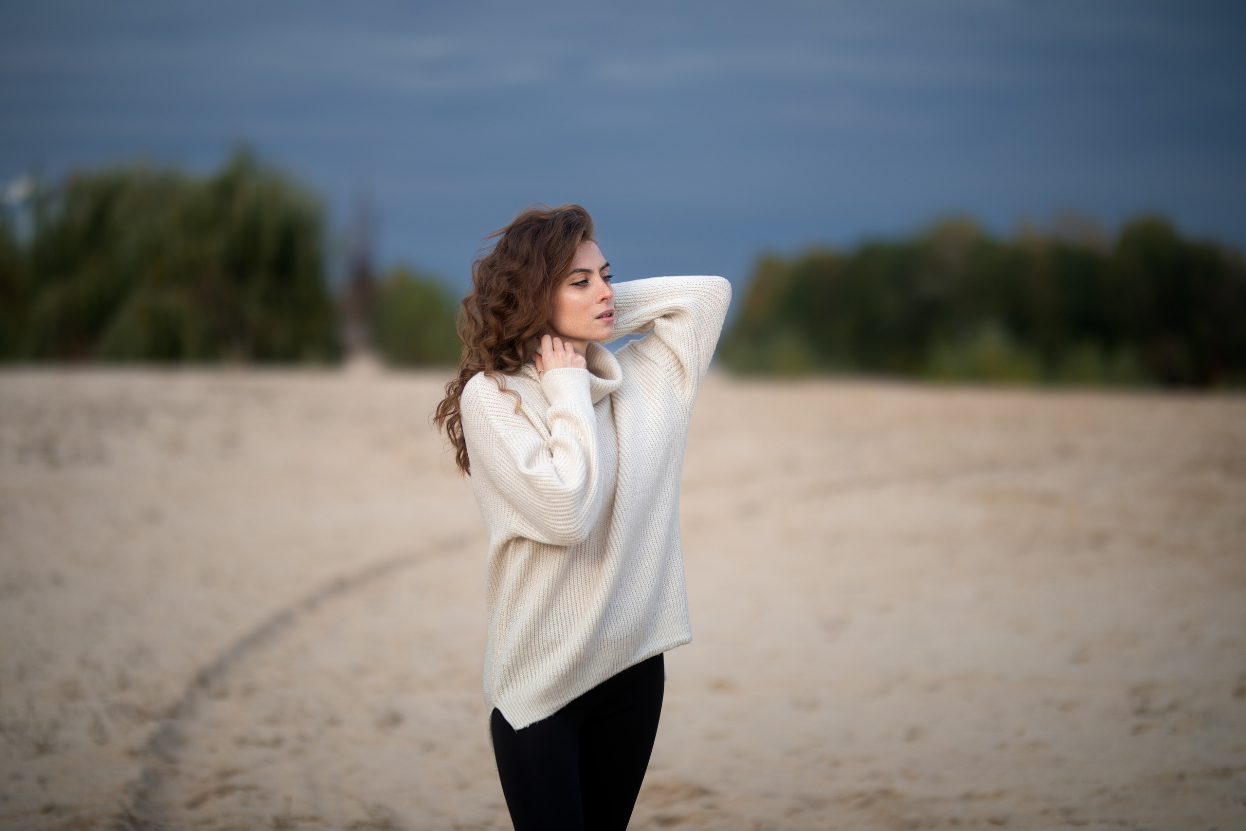 Осенняя съемка с Надеждой на берегу реки в формате для «себя»