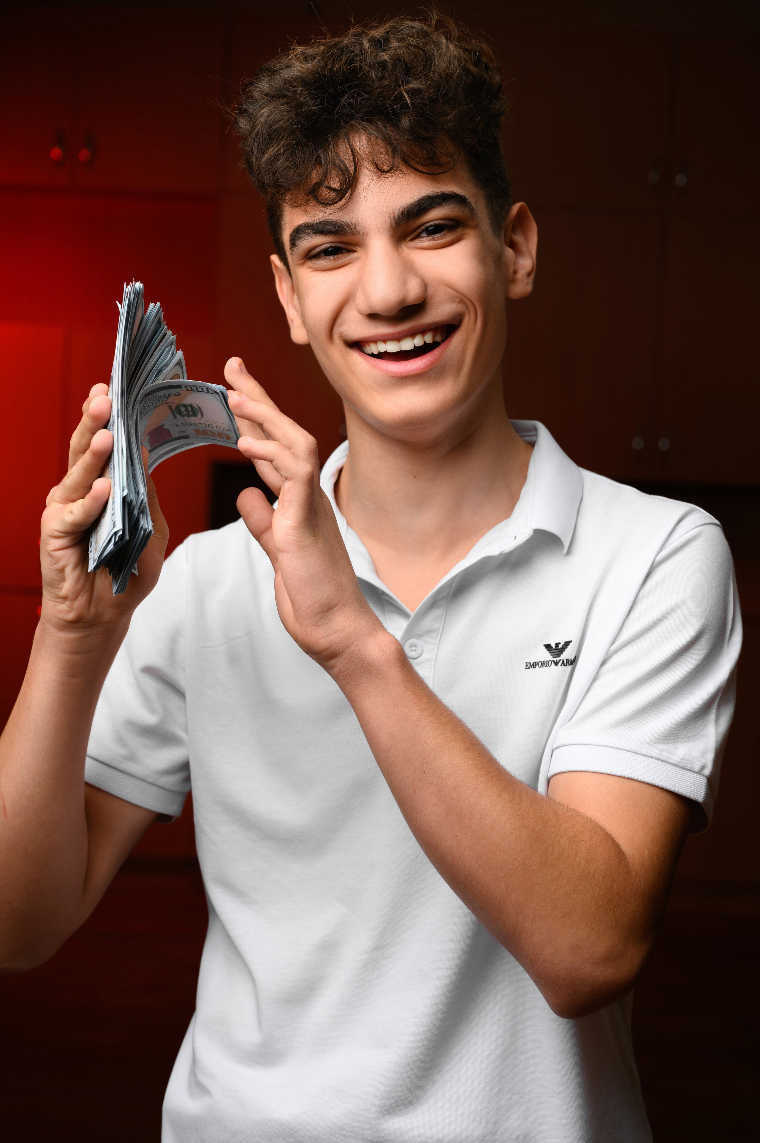 Старшие классы. Вовк Владислав. выпускные альбомы Краснодарском крае