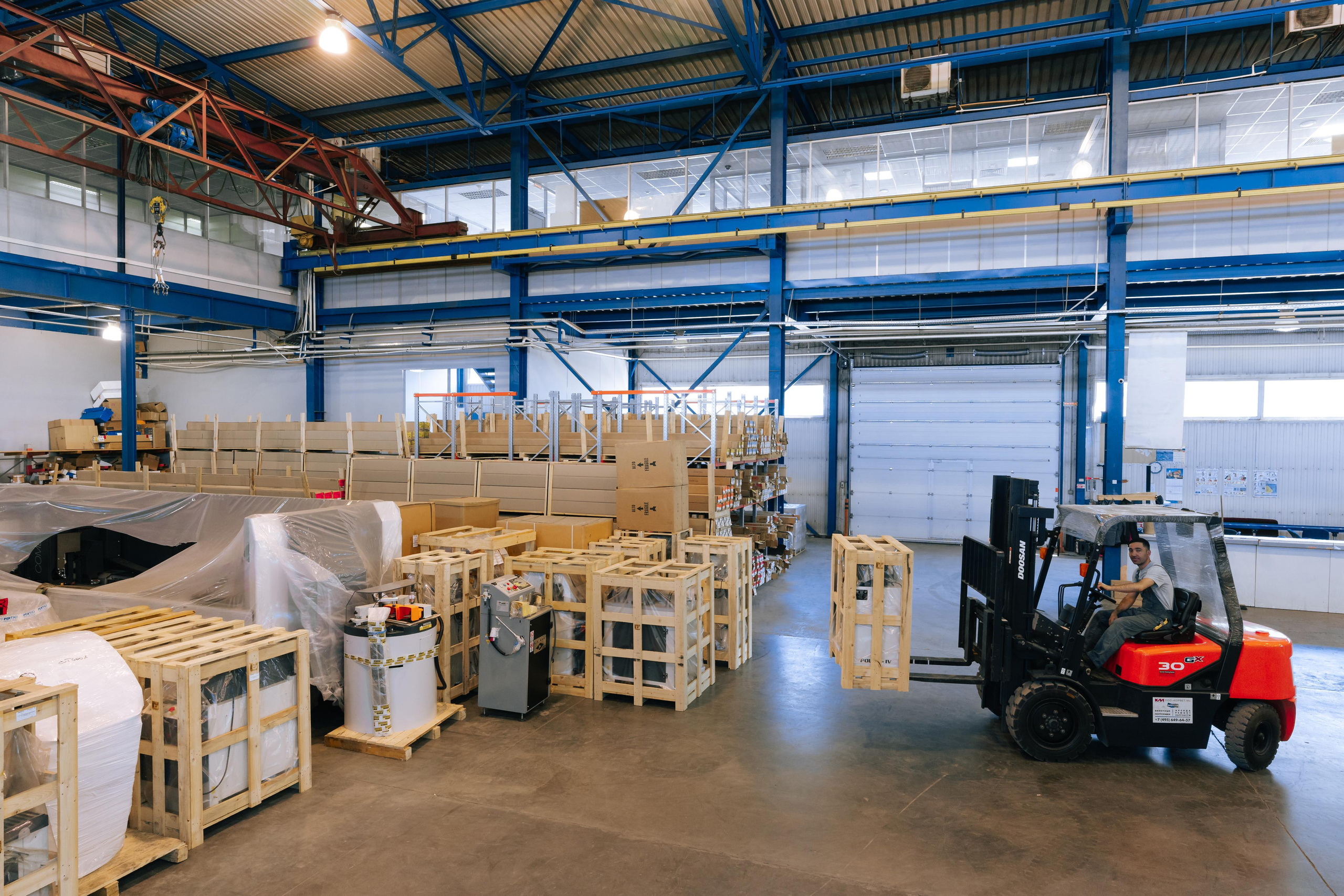 Фотосессия на складах, промышленная фотосъемка складов