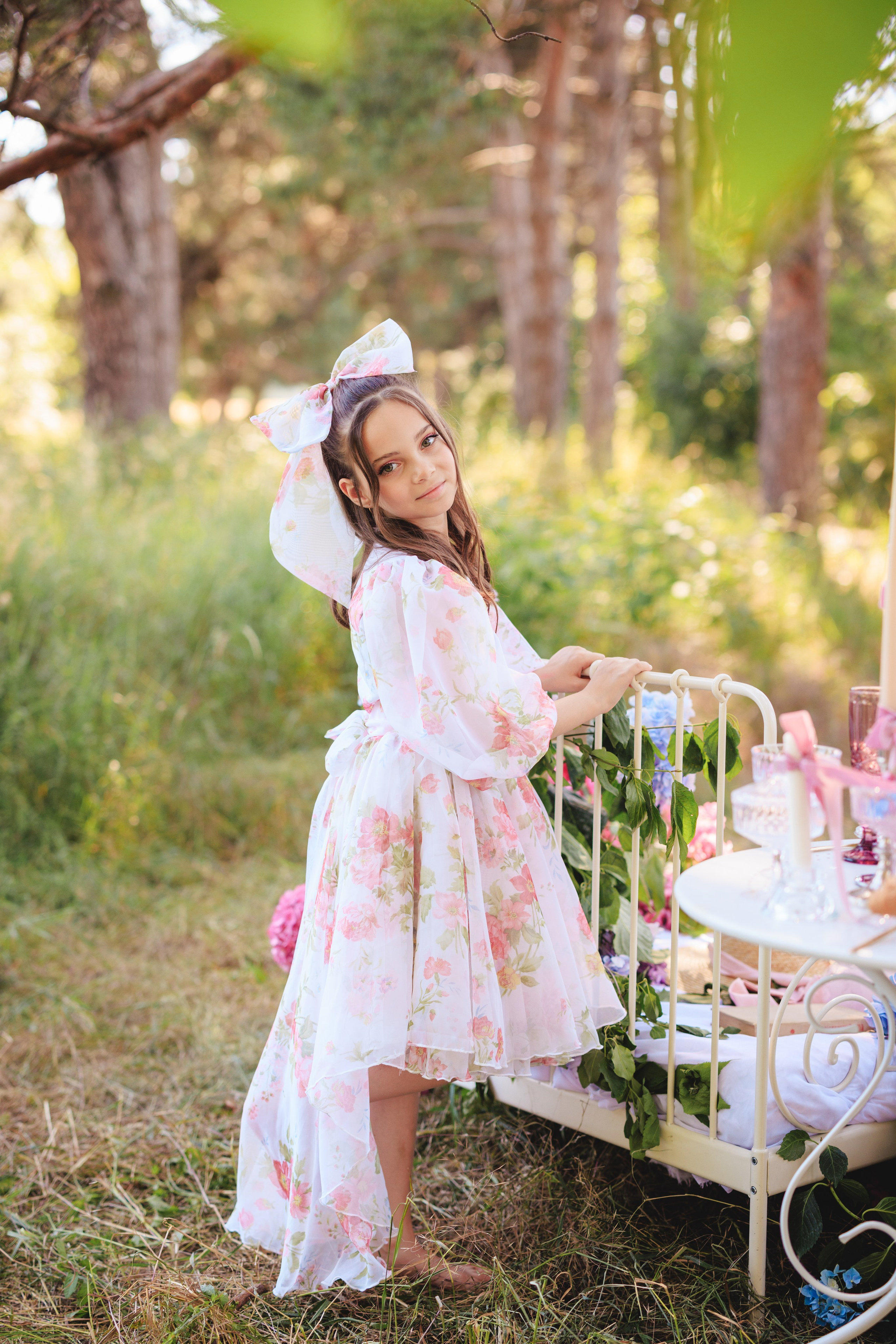 Цветочная кровать с кроликами. Семейный и детский фотограф в Краснодаре Анна Трашкова