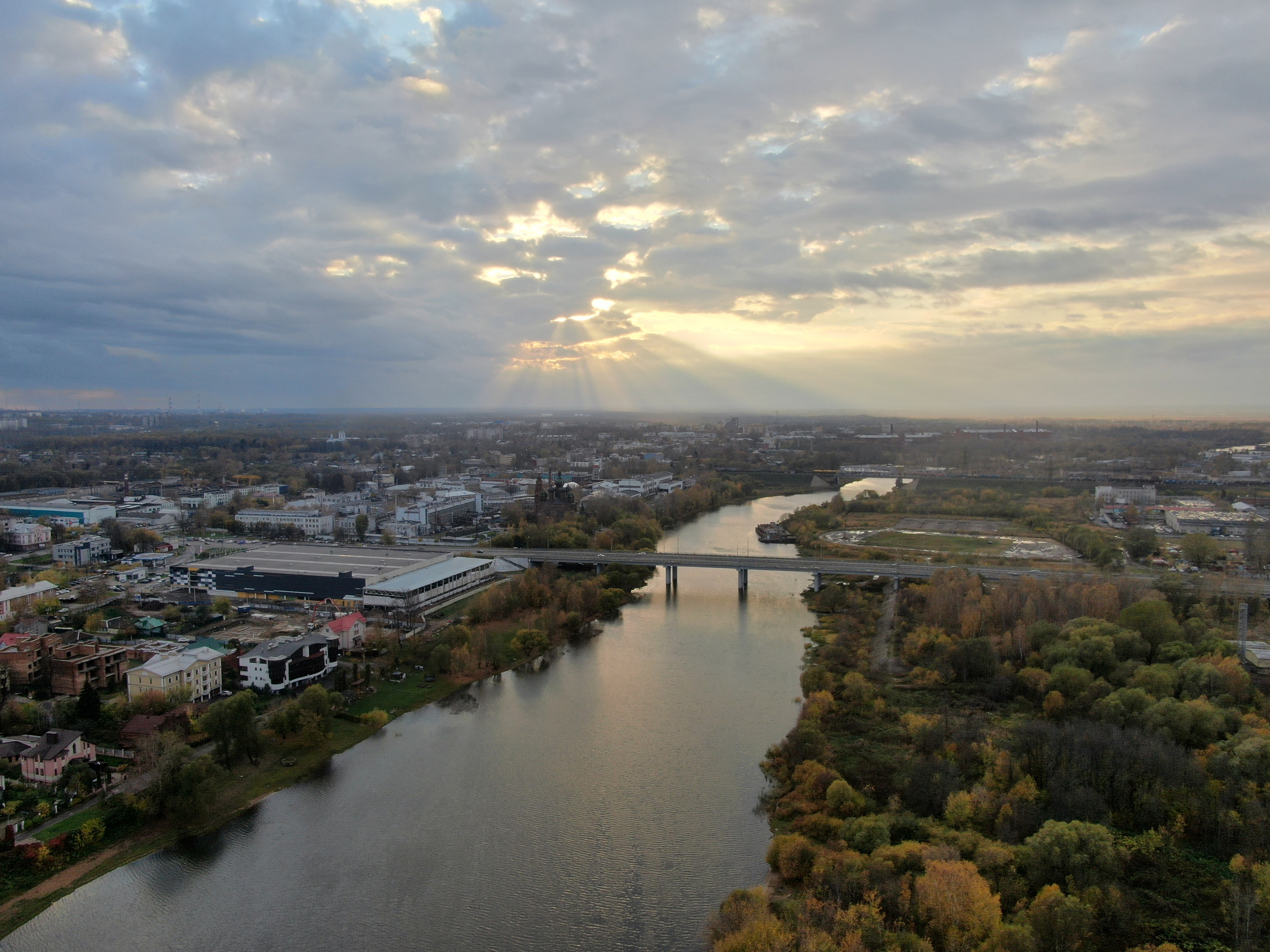 Аэросъёмка в Ярославле дрон квадрокоптер — портфолио Грибов Медиа. Фото и видеосъёмка в Ярославле | Грибов Медиа контент студия  — от 2500 ₽/час
