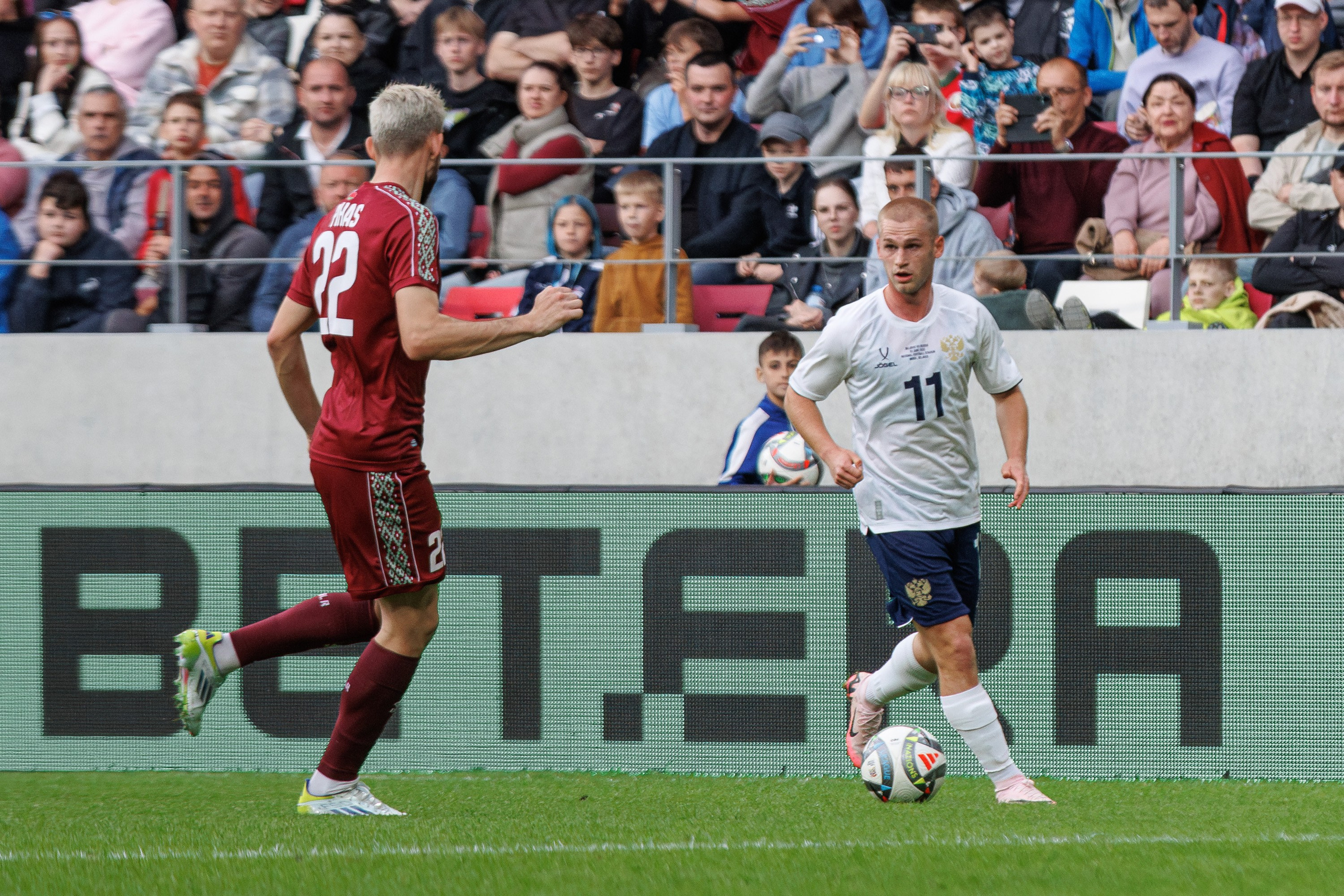 Товарищеский матч Россия — Беларусь. Спортивный фотограф Вадим Добедченков
