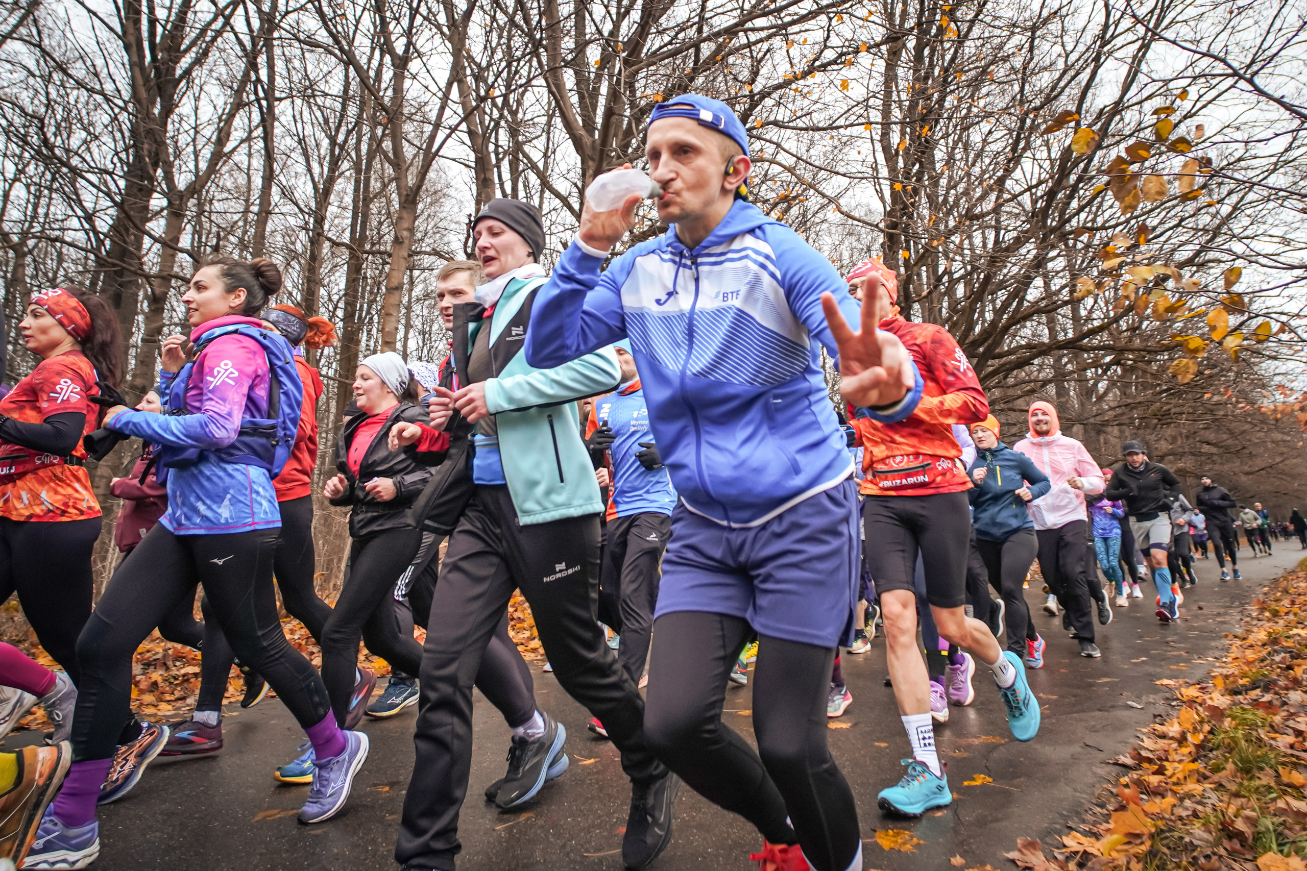 #марафонудома #яuzarun 2024 2-я петля, группа 6:30. Роман Капилюшов. Бег. Фото. Видео. г. Люберцы