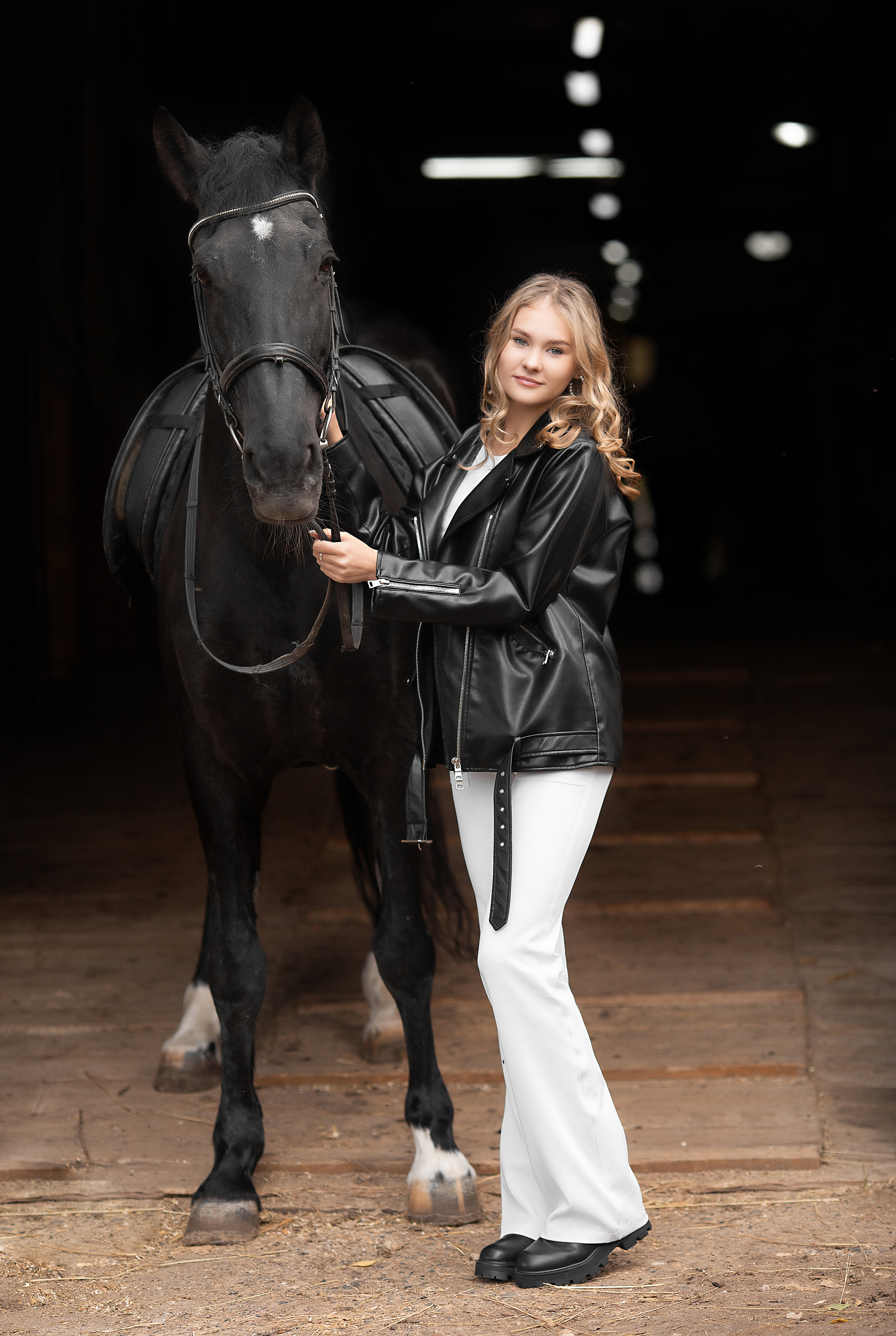 Люба и Жасмин. Фотосессия с лошадьми в Нижнем Новгороде