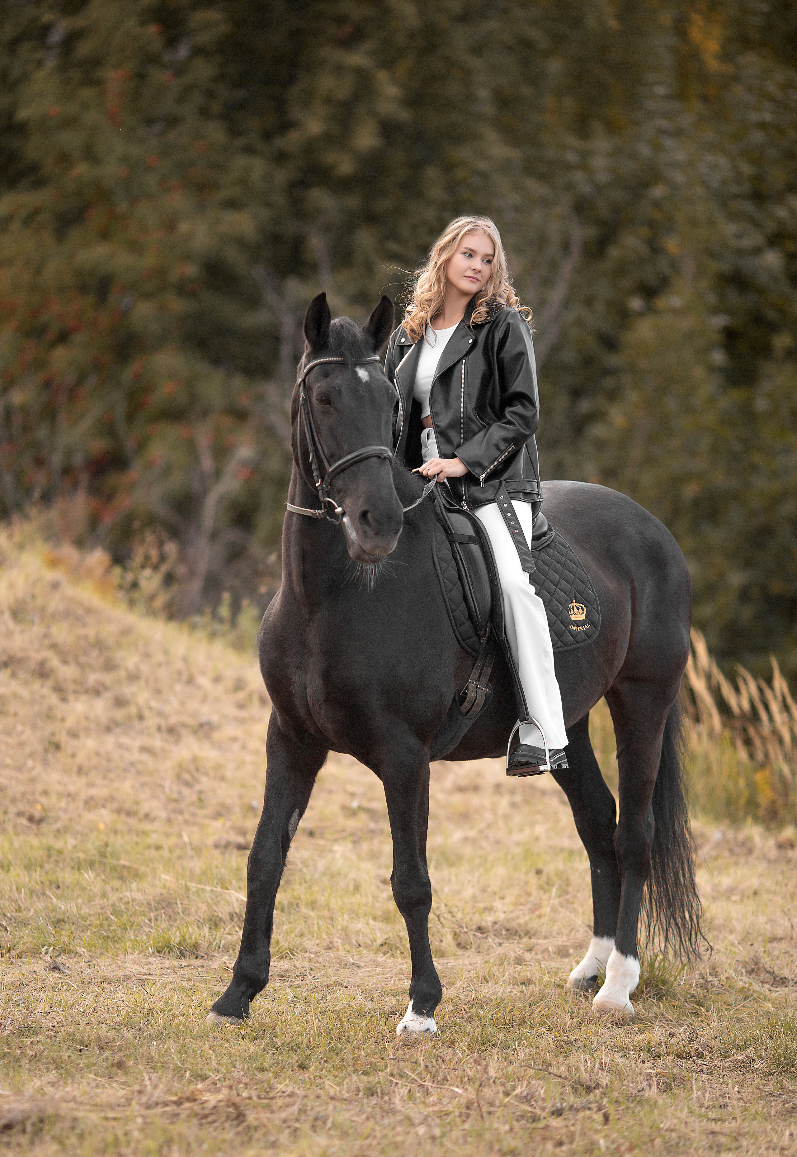 Люба и Жасмин. Фотосессия с лошадьми в Нижнем Новгороде