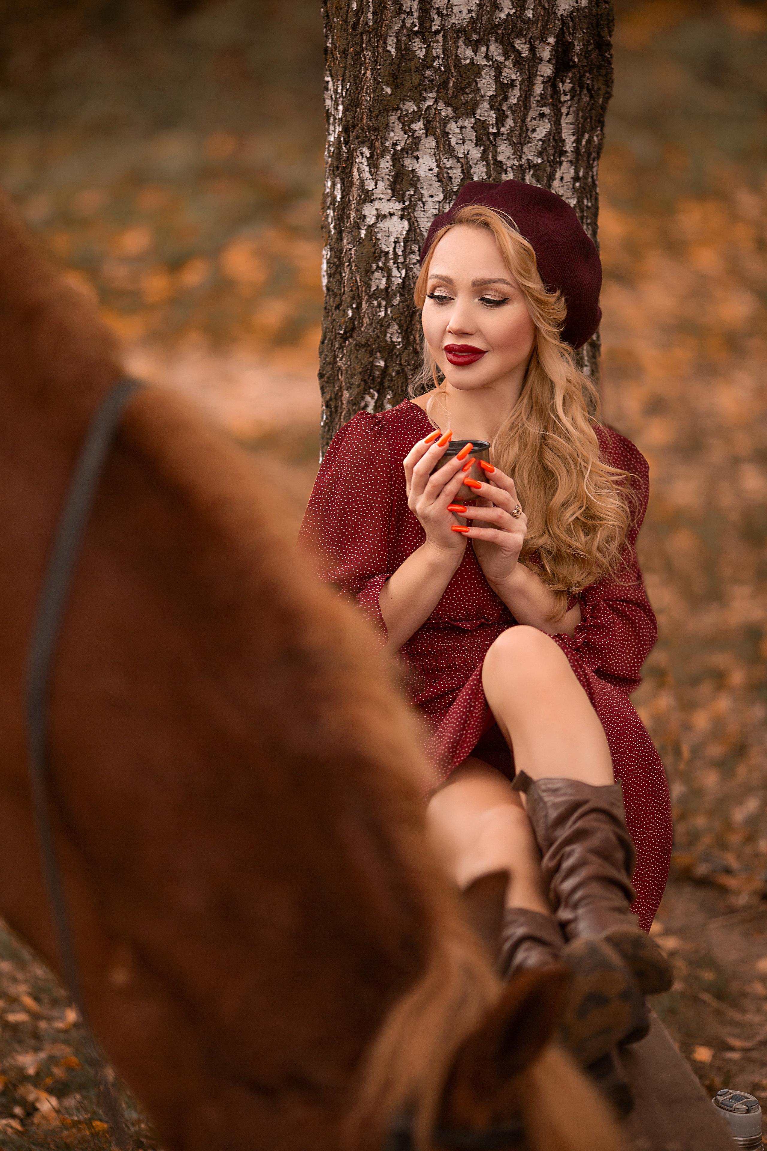 Красивая осенняя съемка Софьи и Радуги. Фотосессия с лошадьми в Нижнем Новгороде