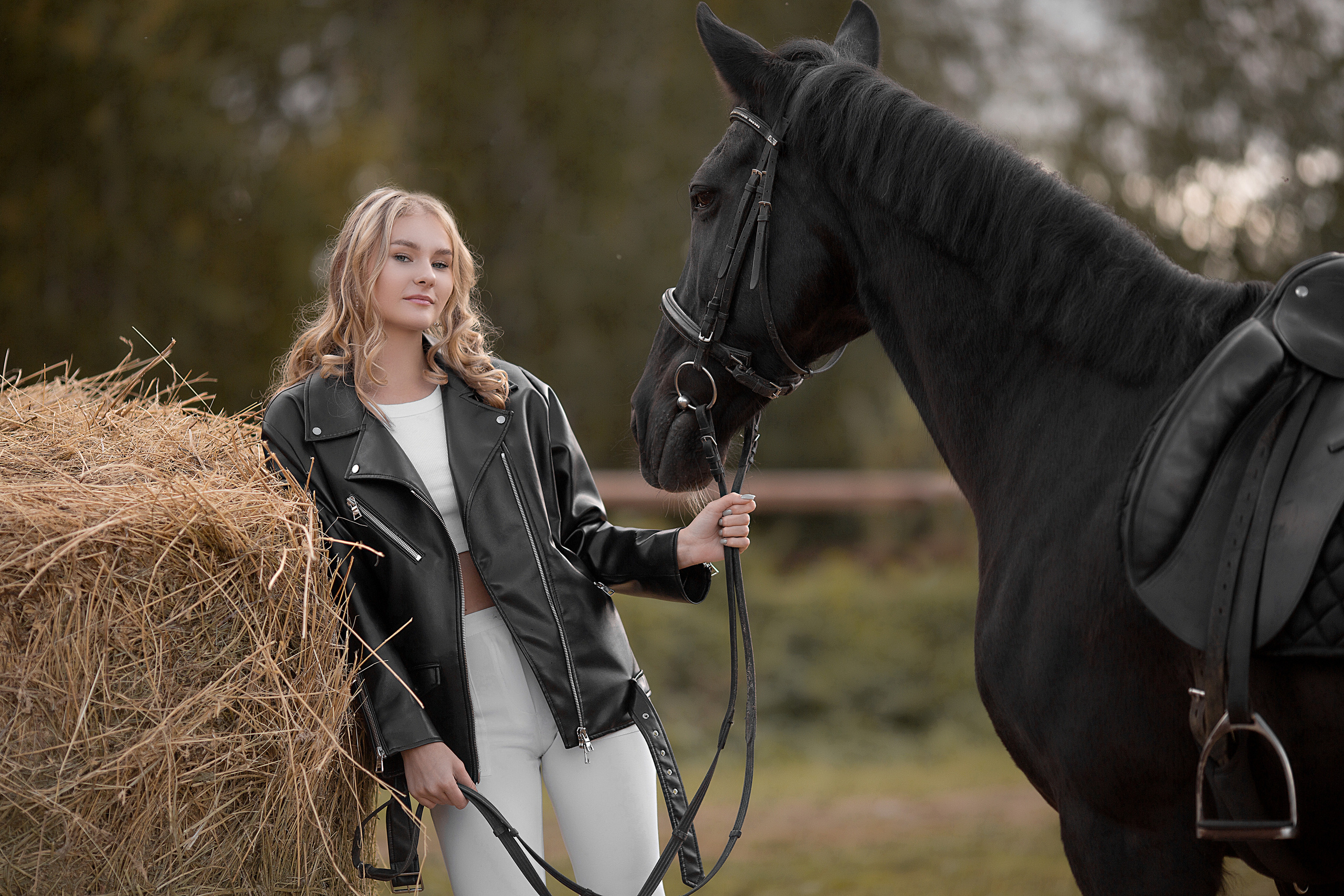 Люба и Жасмин. Фотосессия с лошадьми в Нижнем Новгороде