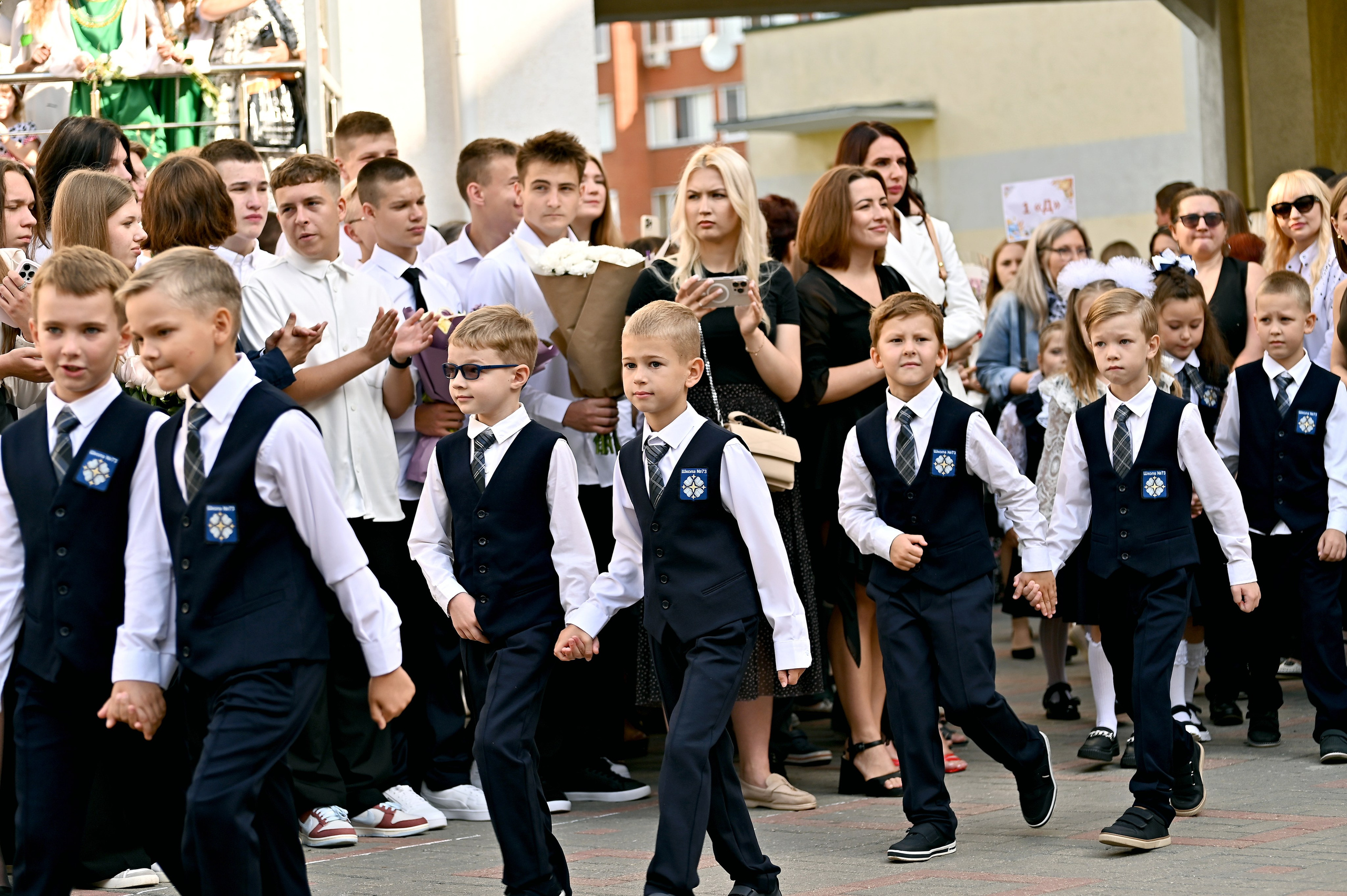 Первоклассник. ФОТОГРАФ ВАШИХ МЕРОПРИЯТИЙ РЯЗАНЬ СЕРГЕЙ КЛЮЕВ Концертная фотография близка к репортажу и портретной съемке