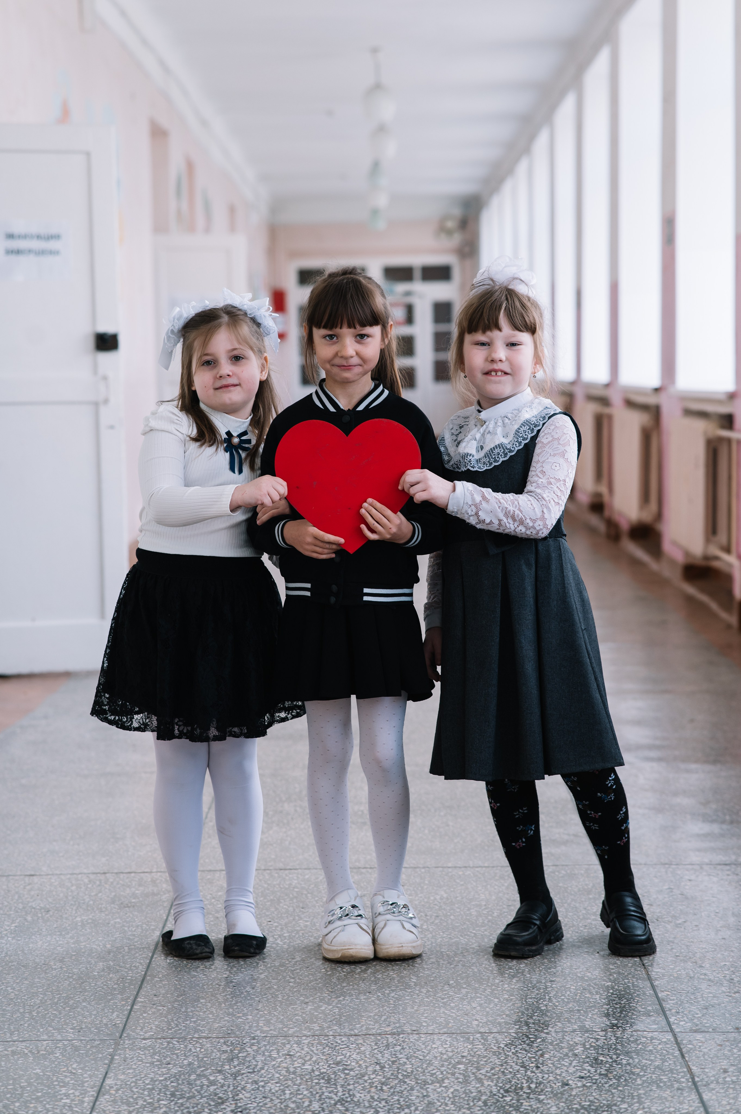 Проект «Фотодень в школе». Выпускные фотоальбомы. Фотограф в детских садах и школах г. Кургана