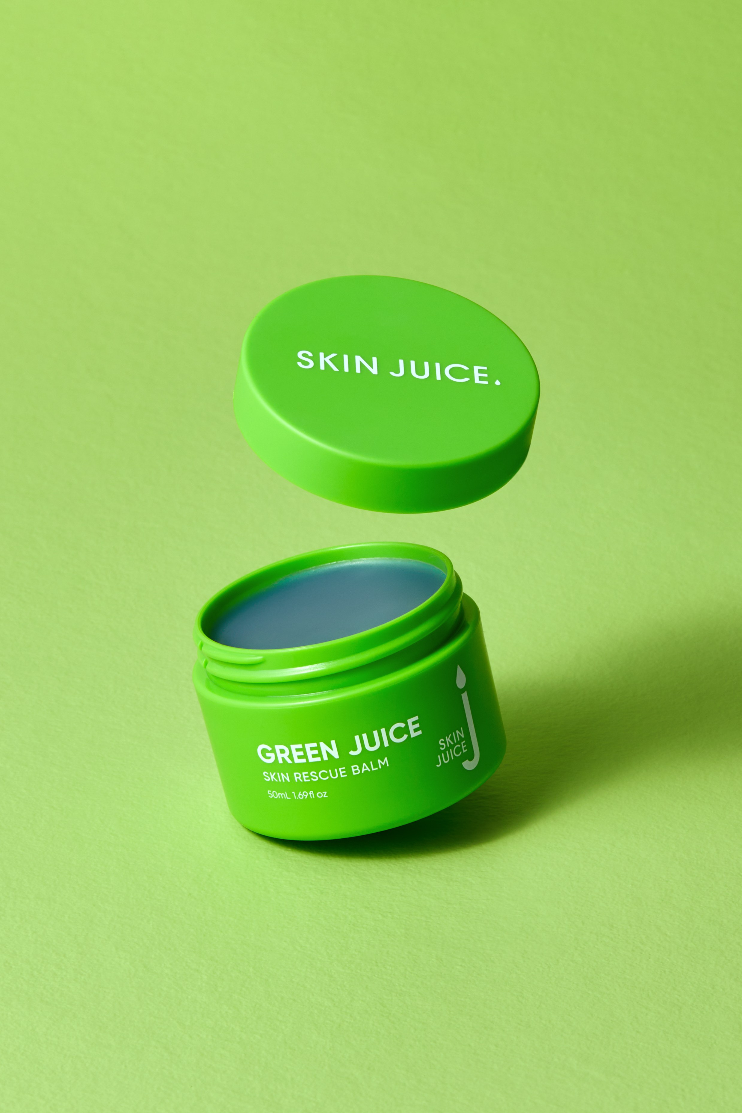 Product retoucher, working with clients all over the world