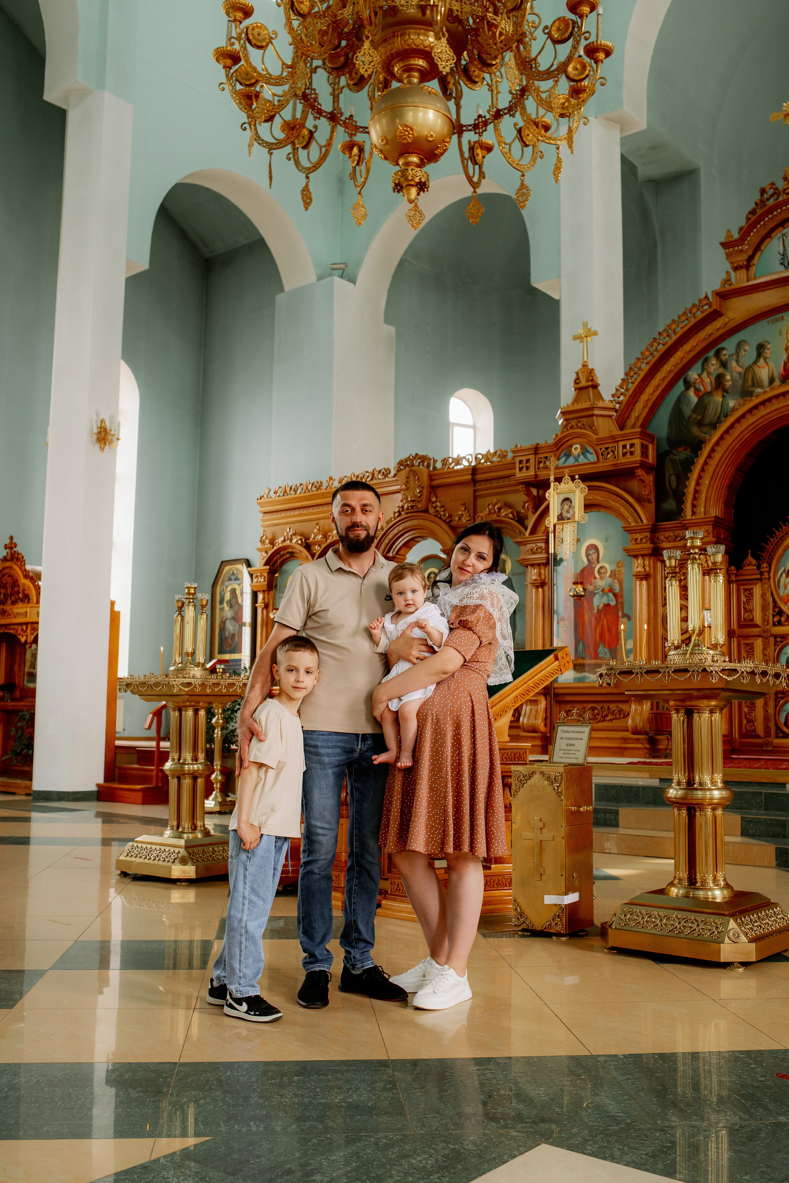 Крещение. Город Гулькевичи. Свято-Троицкий Храм. Свадебный фотограф Кропоткин Краснодар