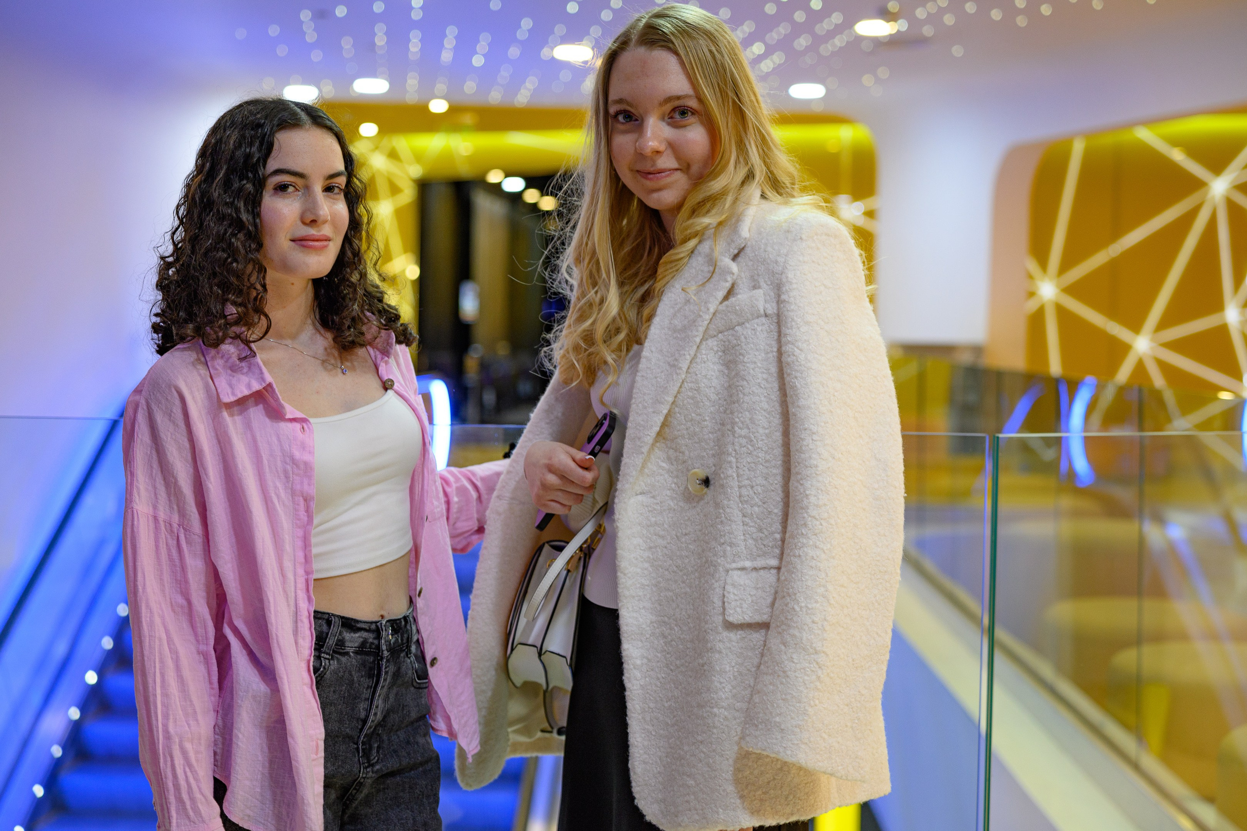 Предпремьерные съёмки кинопоказов. Семейный, уличный и пейзажный фотограф в Москве Никифоров Виктор