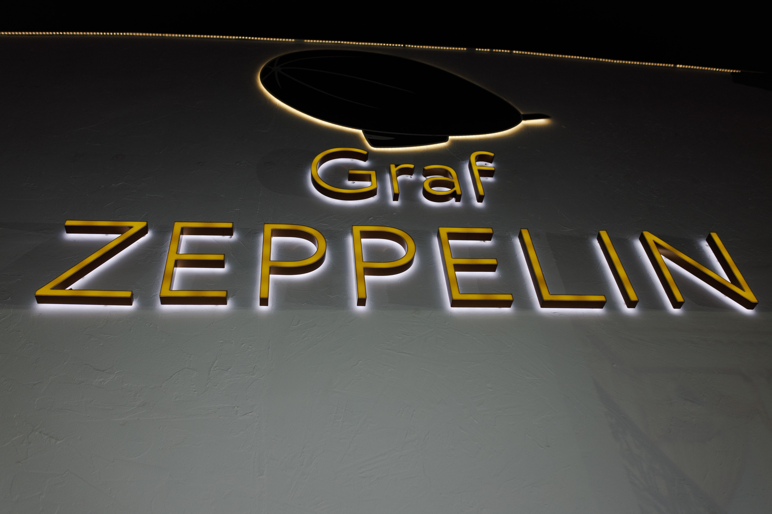 Свадьба Yoshirō и Ангелины в Graf Zeppelin и отель Гамма. Свадебный фотограф СПБ