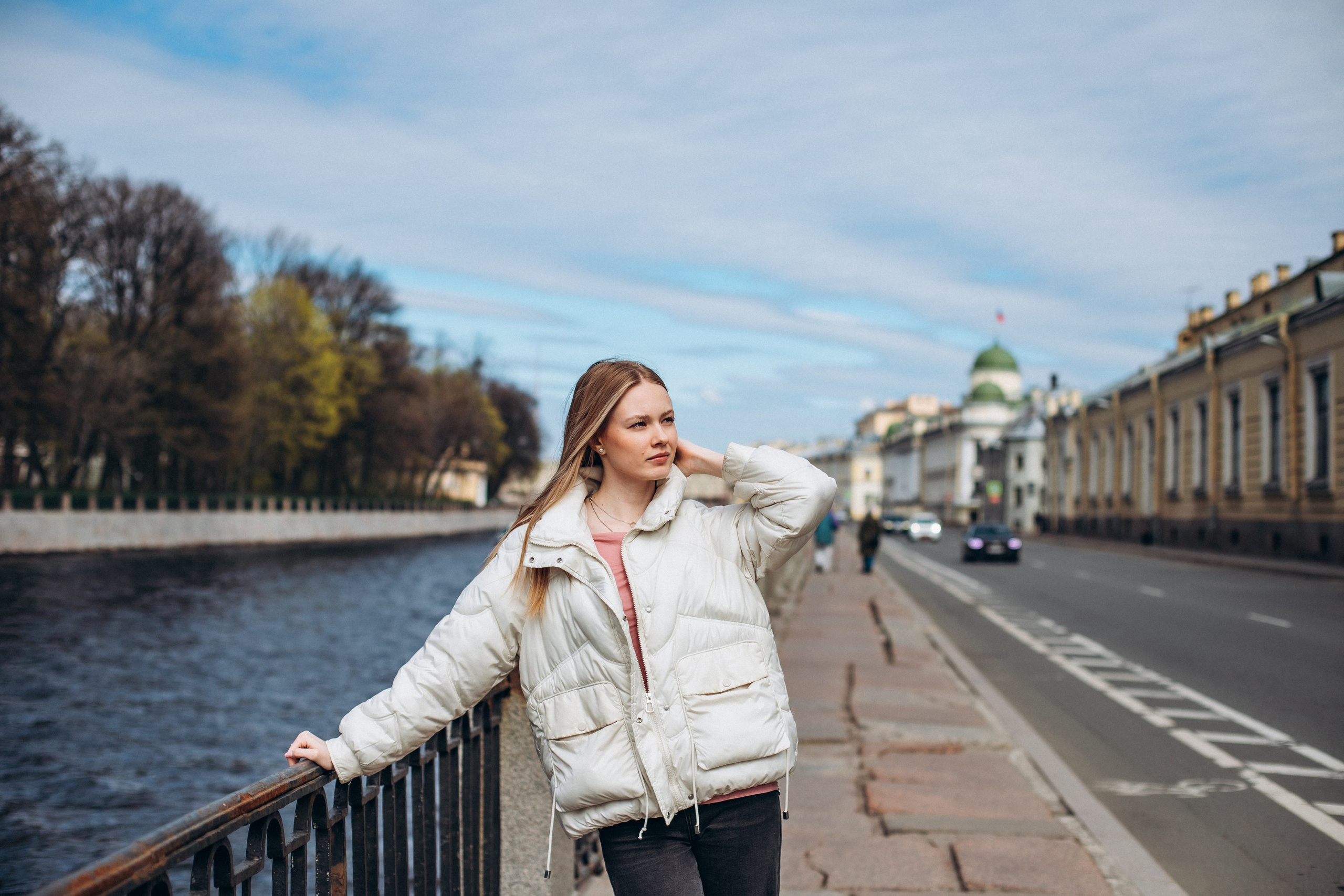 Юлия в мае. Фотопрогулка в Петербурге. Индивидуальный и семейный фотограф в Санкт-Петербурге
