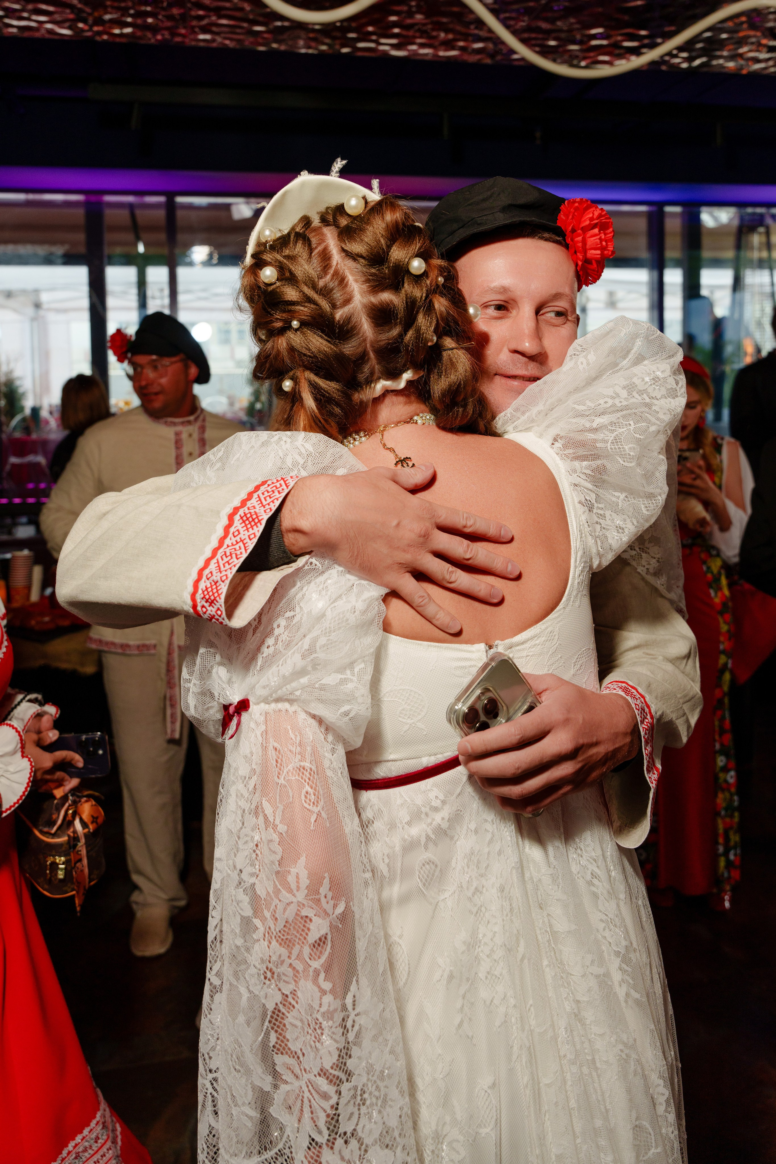 Репортажный фотограф на гендер пати в славянском стиле в Москве. Репортажный фотограф Москва Сергей Дружинин