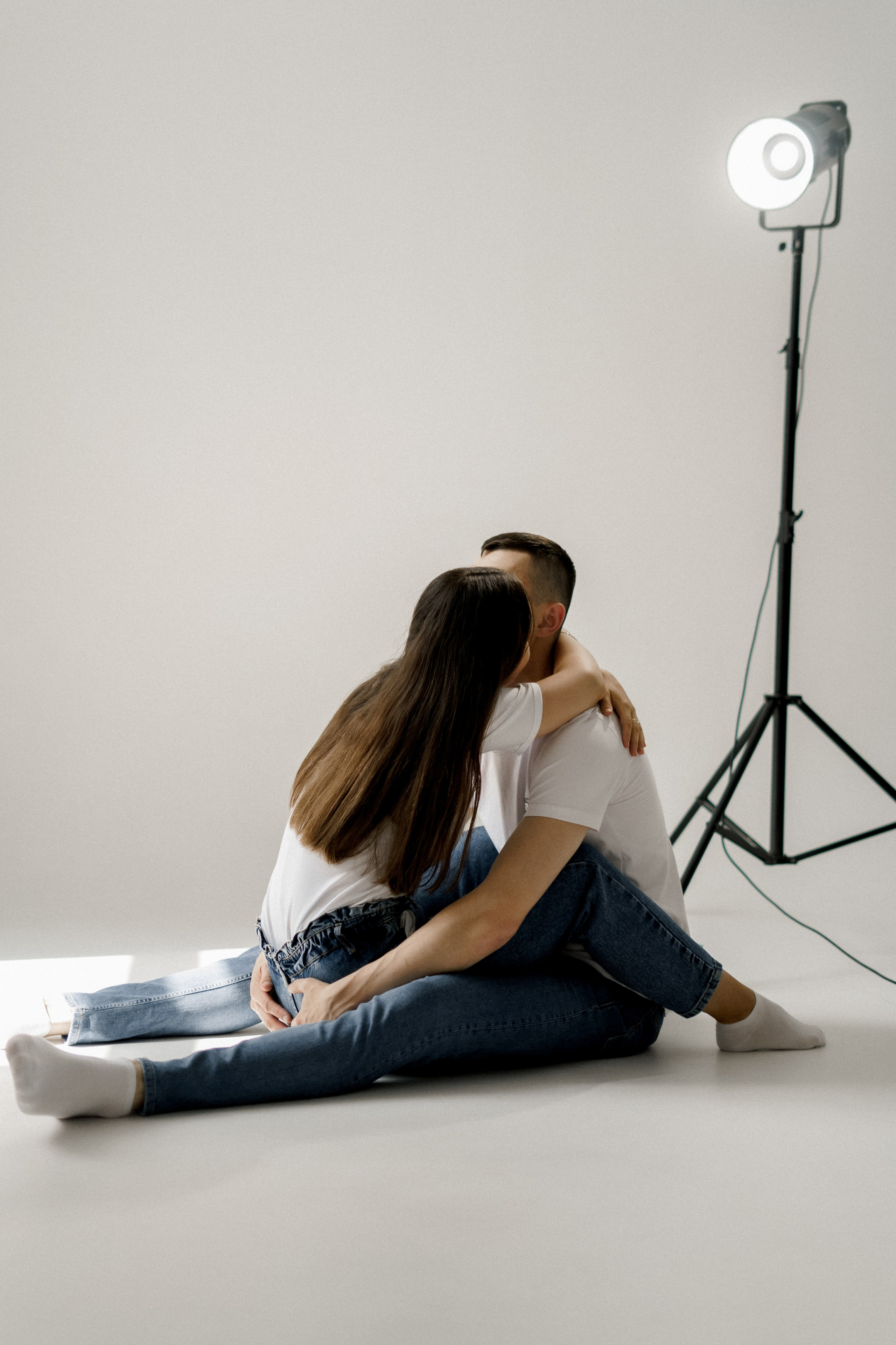 Фотосессия лав стори в студии сахалин. Фотограф сахалин