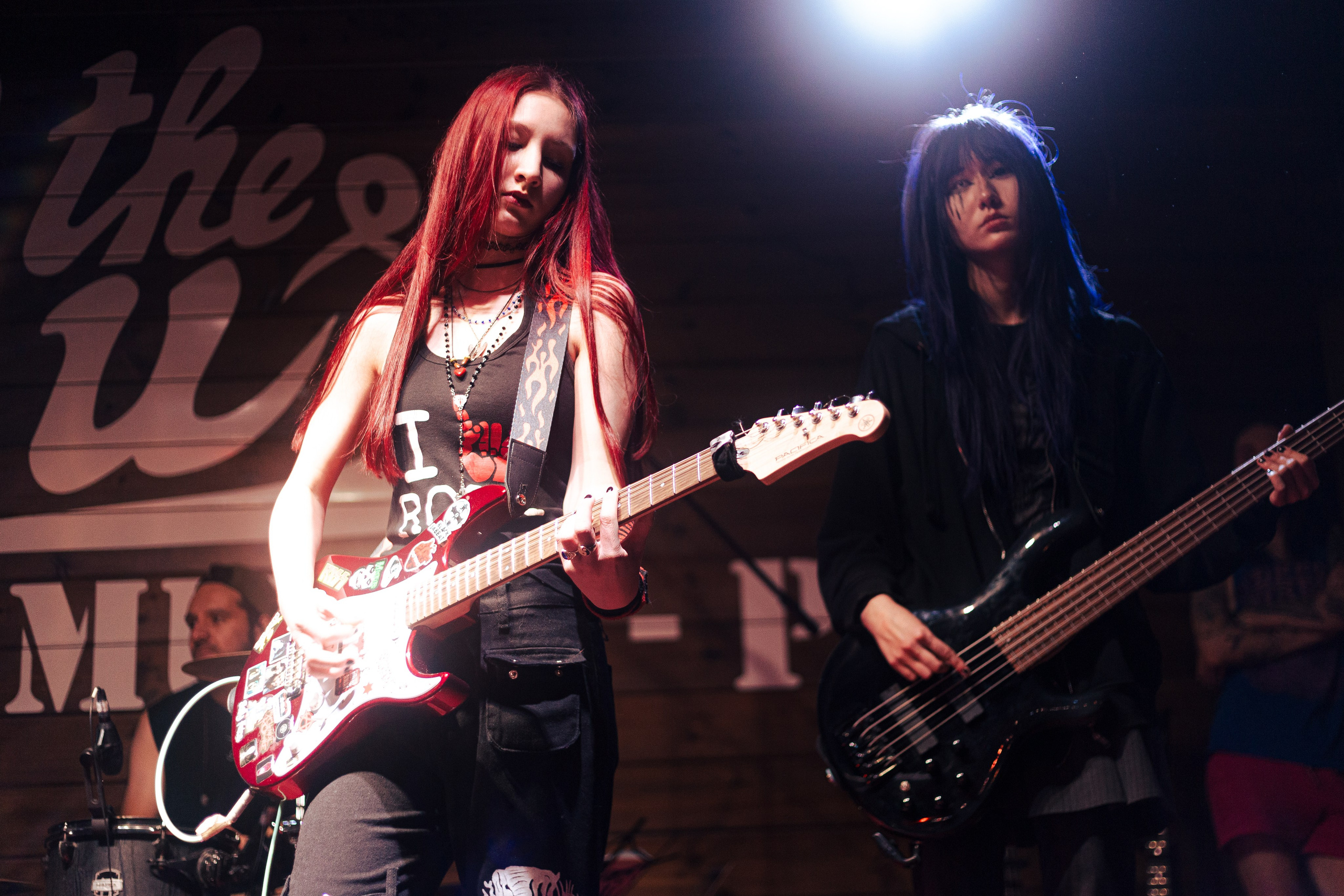 Концерт: «Не школа гитары». Портретный и репортажный фотограф в Астане Роман Григоров