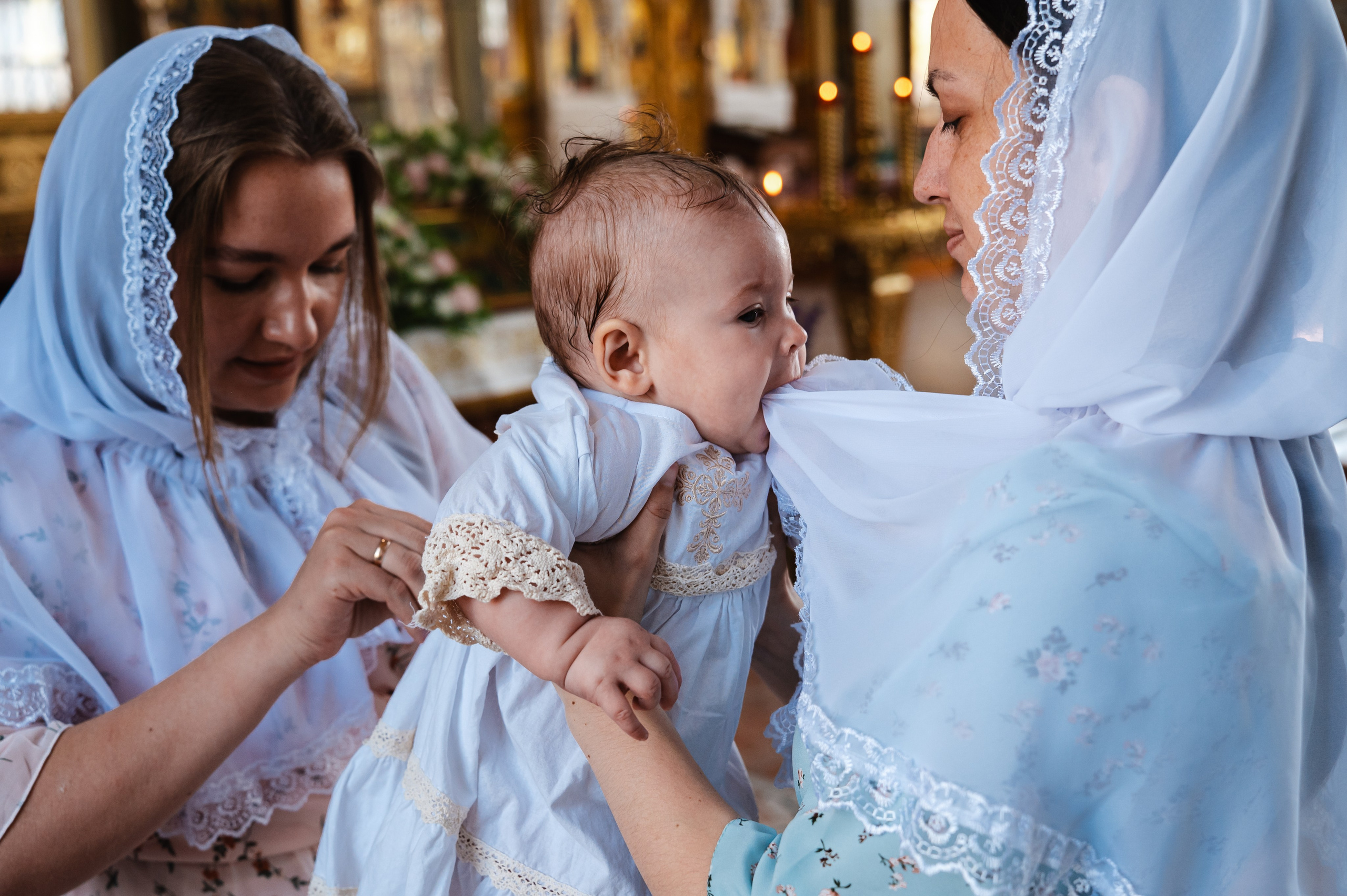 Таинство Крещения Дарьи (Храм Преполовения Пятидесятницы). Фотограф Ярута Оксана / Ростов-на-Дону