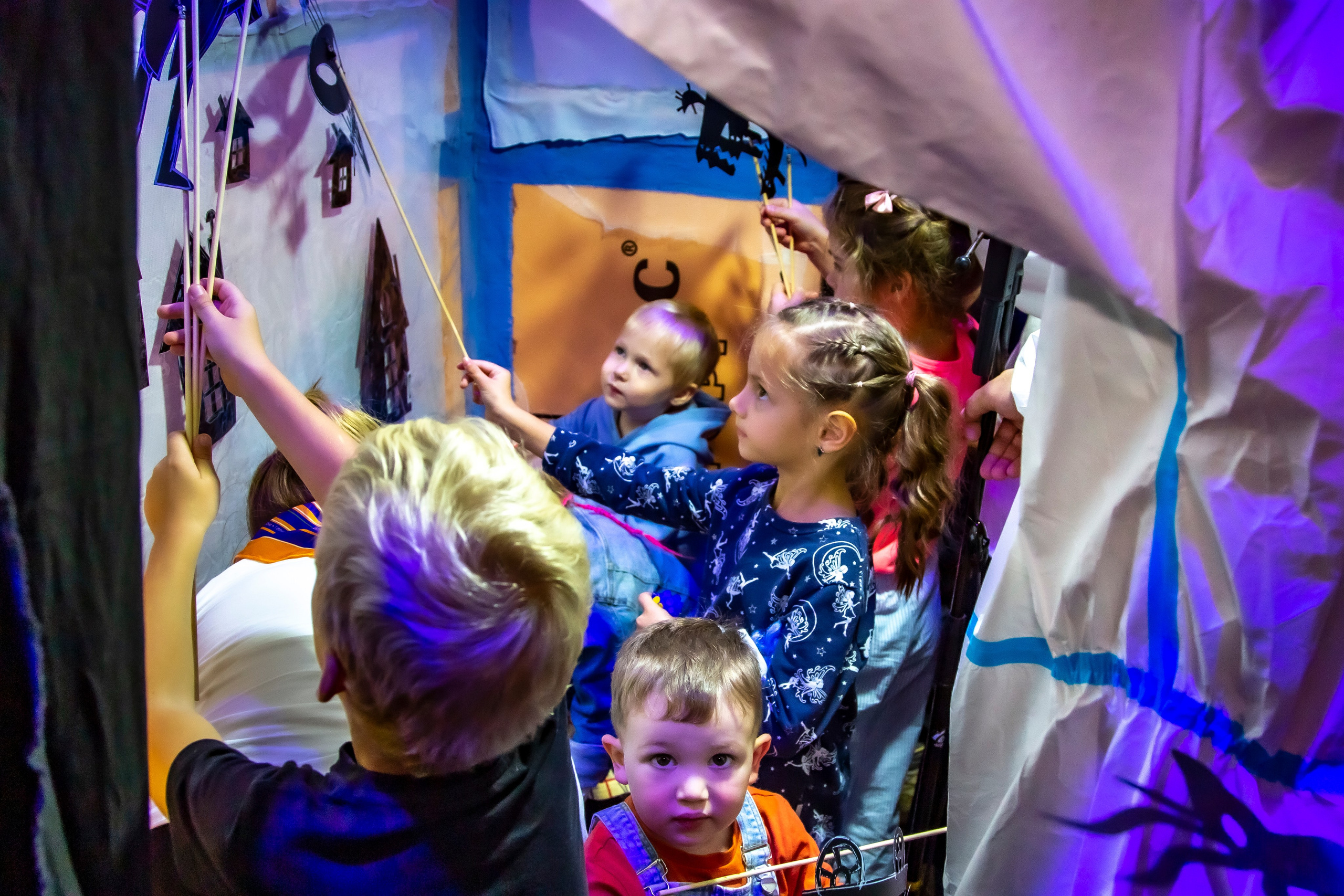 Тараканище спектакль кукольного театра Саквояж — премьера. Фотограф в Сочи Юрий Шептаев