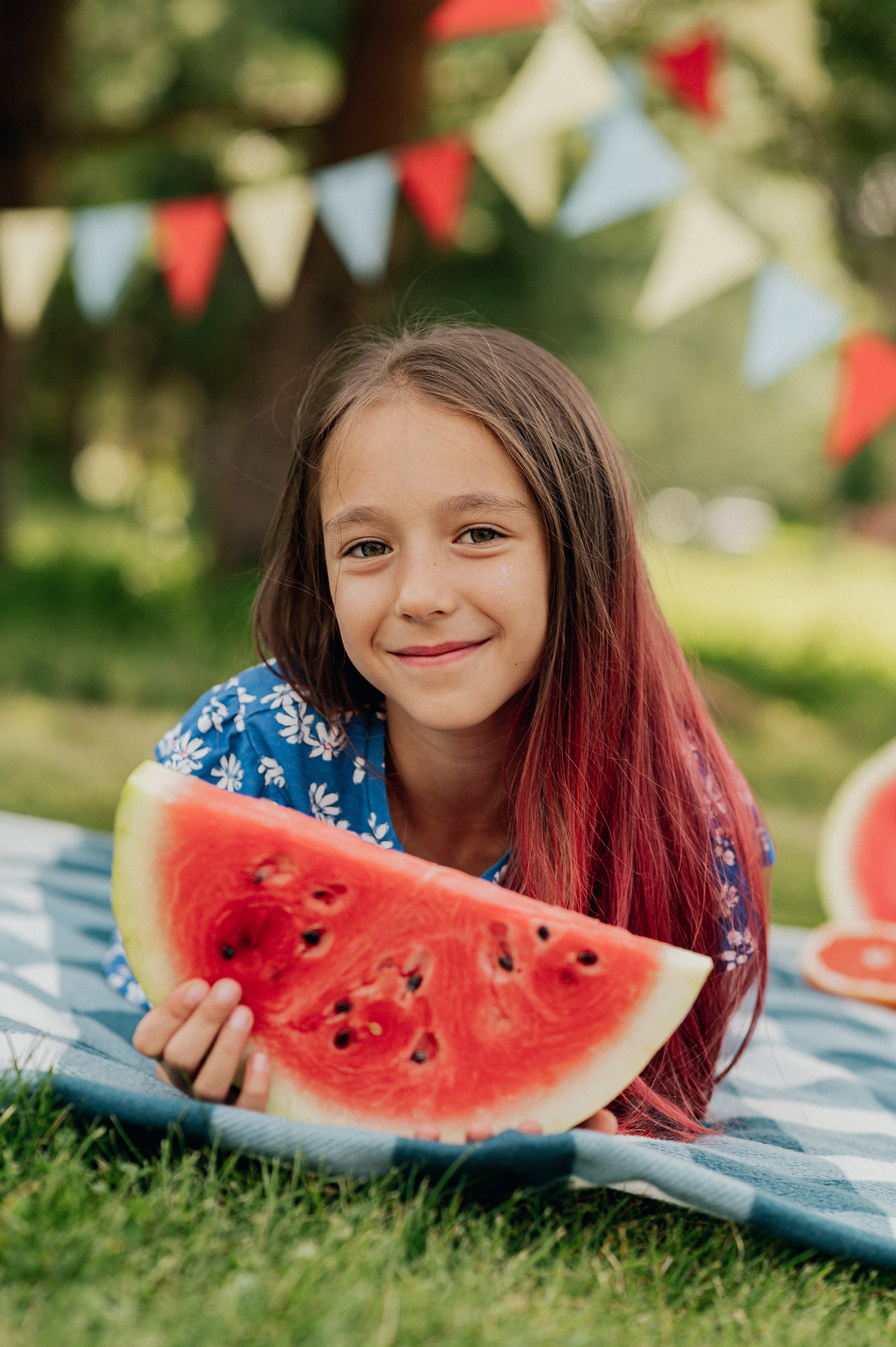 ЛЕТО. ПАРК. АРБУЗ. Профессиональный репортажный, коммерческий фотограф в Санкт-Петербурге