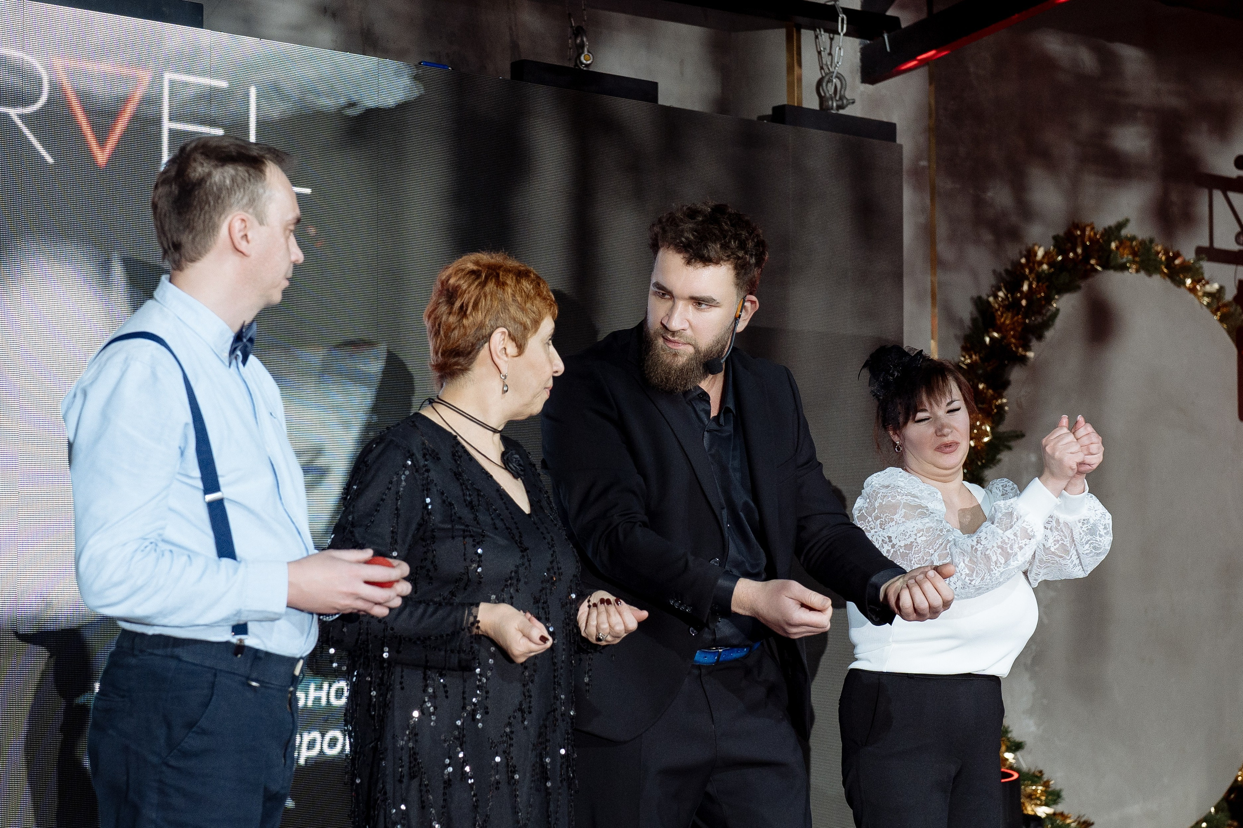 Альбион Тур