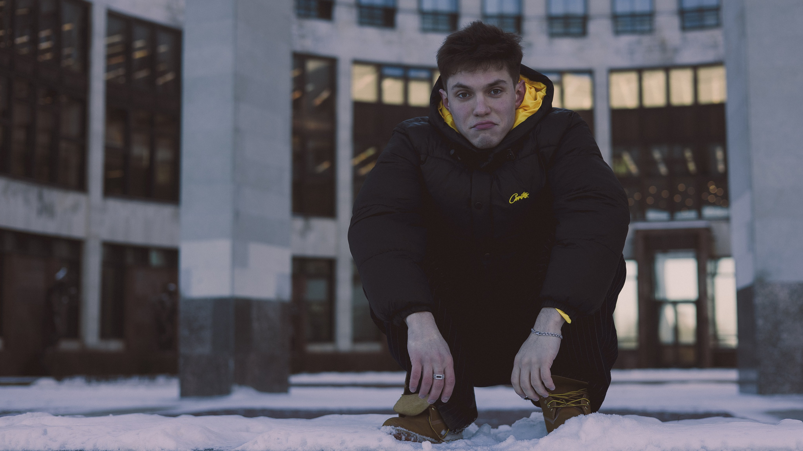 Михаил. Фотограф Julia Milton | Портреты, съемки для маркетплейсов, лавстори, съёмка беременности в Санкт-Петербурге. Обучение фотографии в Спб очно