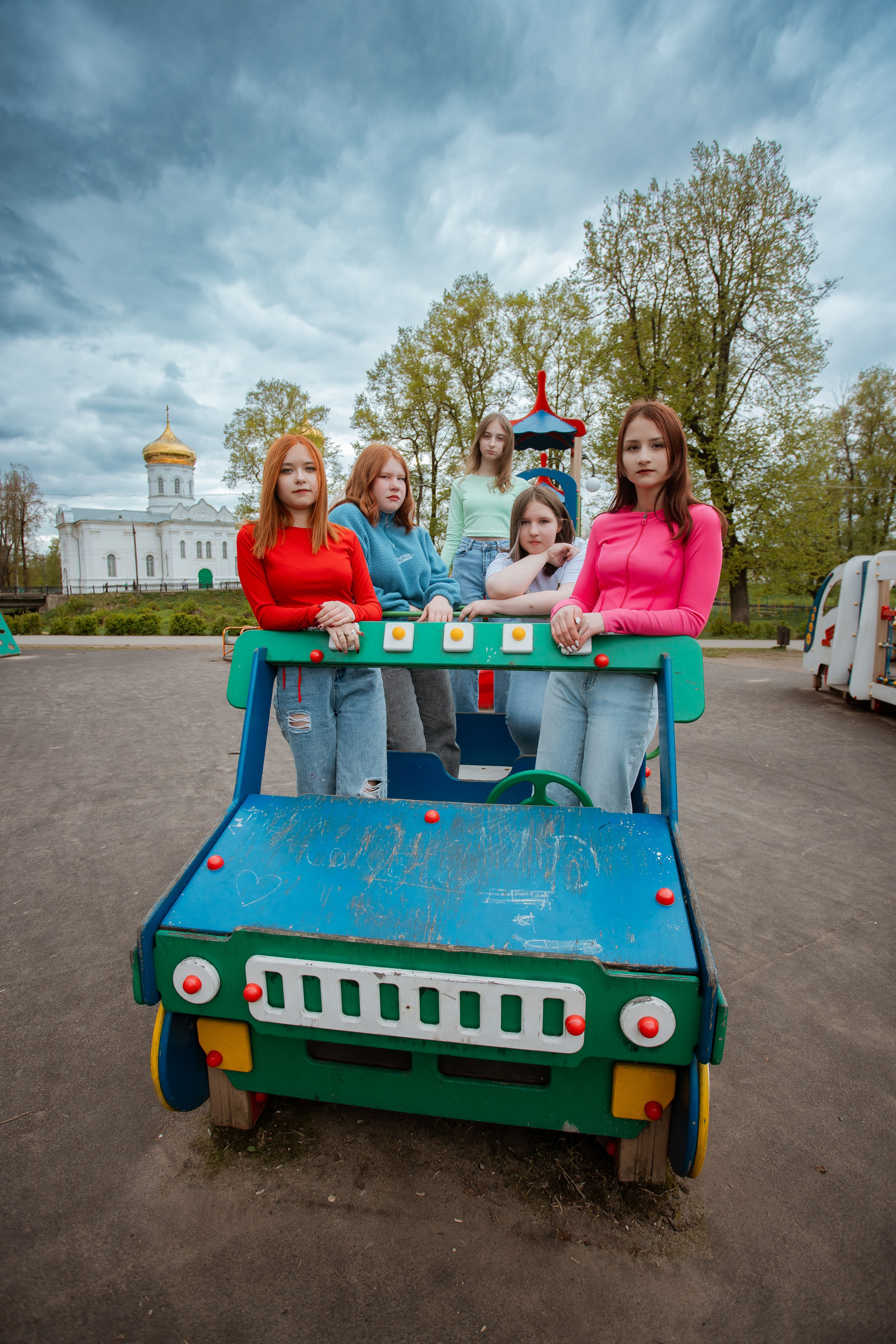 Зеленогорская СОШ, 9 класс. Студия выпускных альбомов Остров