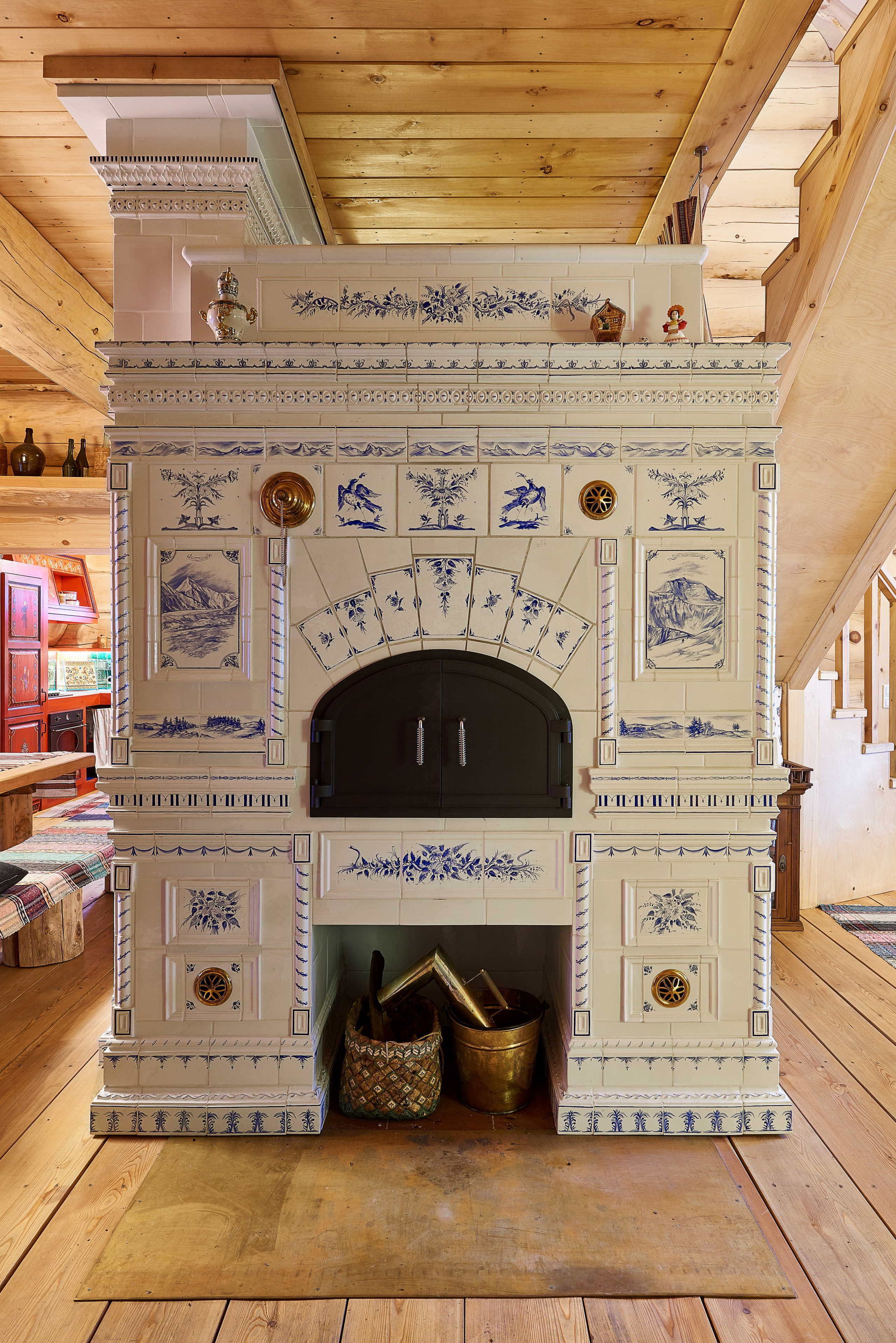 Интерьер деревянного дома в русском стиле в Подмосквовье. Ольга Саакян Ι Дизайн интерьера в Москве: планировка, подбор отделочных материалов, чертежи для строителей и надзор за ремонтом квартиры