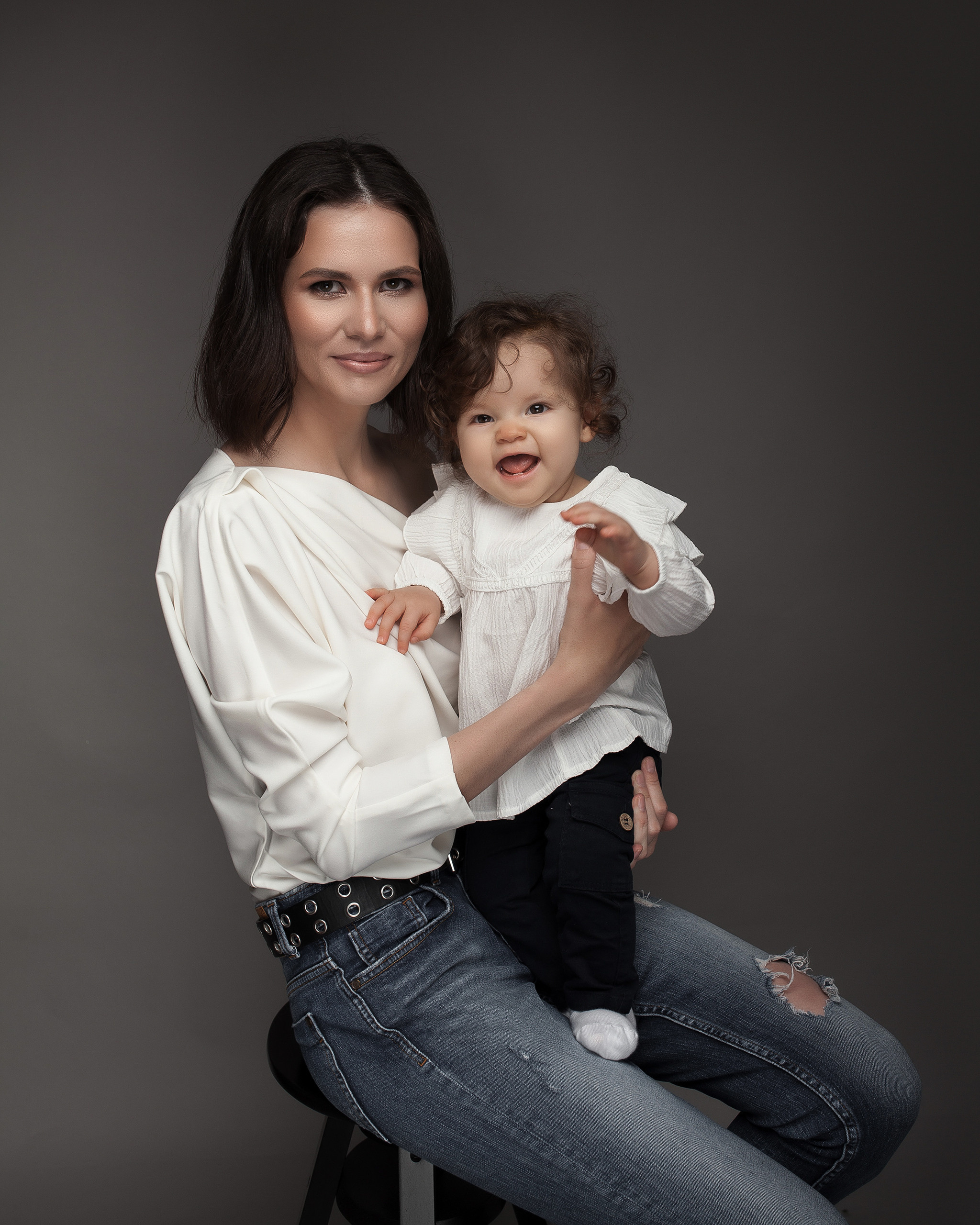 Мама, папа и лапочка дочка. Студия. Фотограф в Кумертау Уфа Мелеуз Салават Александра Сапрыкина