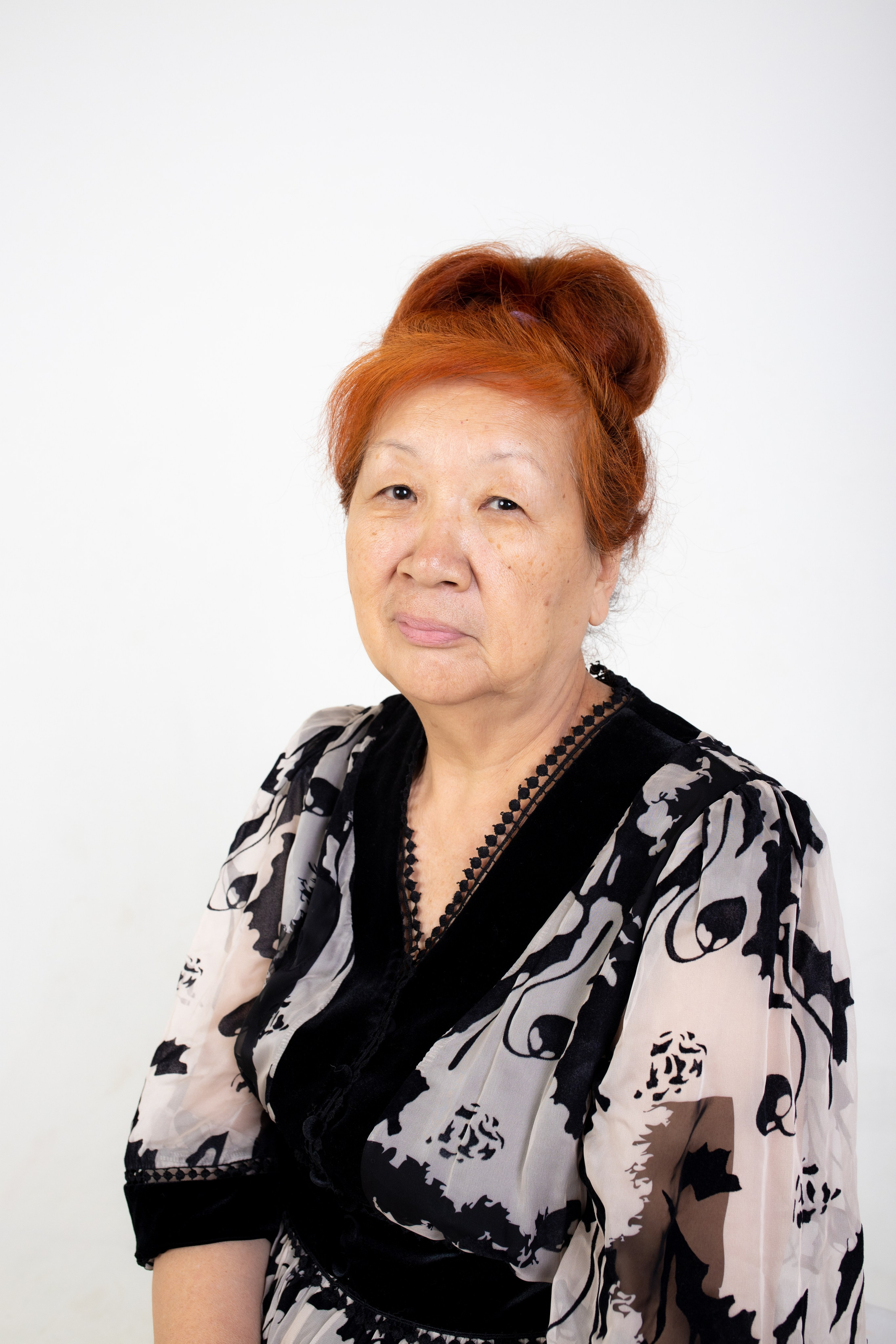 Семейная фотосессия на циклораме с импульсным светом. Фотограф в Железнодорожном и Балашихе