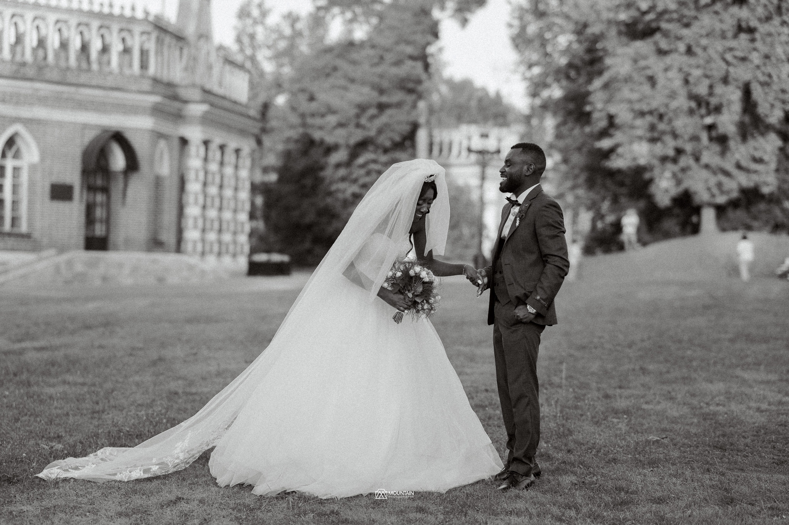 Synthia and Jospin Part 2. Я занимаюсь событийной, свадебной, товарной, студийной… фотографией