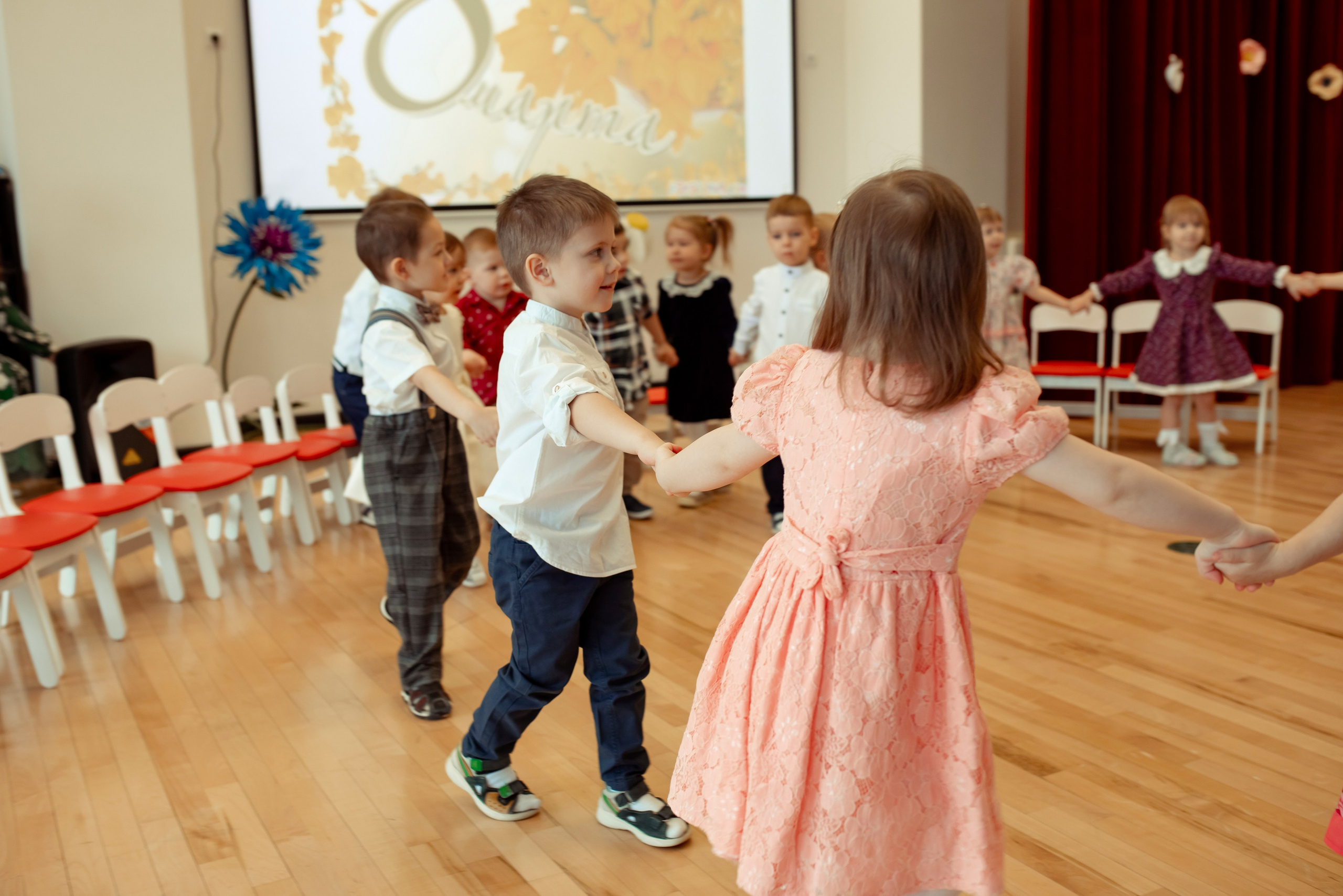 Праздник весны в детском саду. Семейный и детский фотограф в Москве Дорогова Екатерина