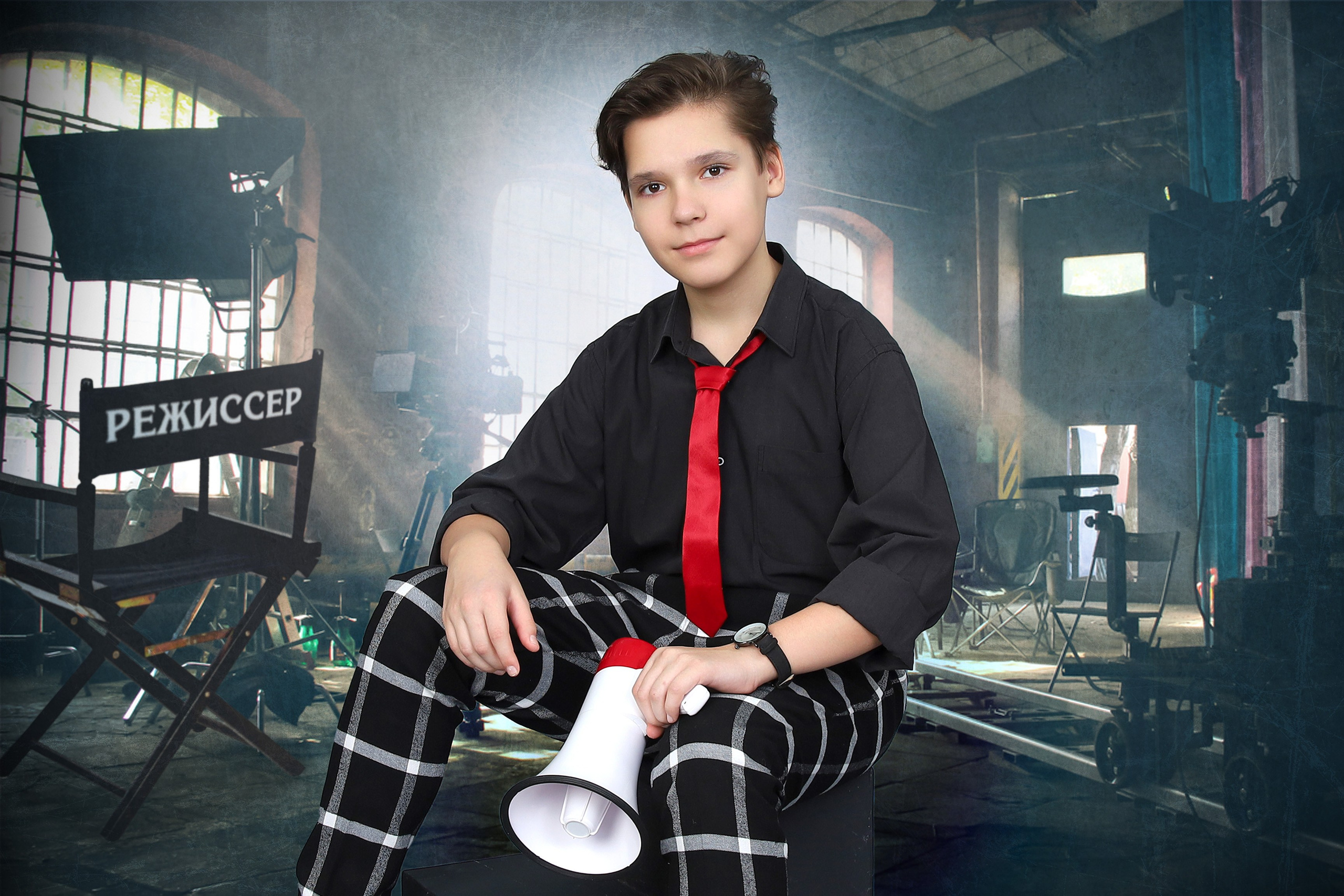 КОМПАНИЯ КРАЙФОТО ФОТОСЕССИЯ КИНО (ШКОЛА)