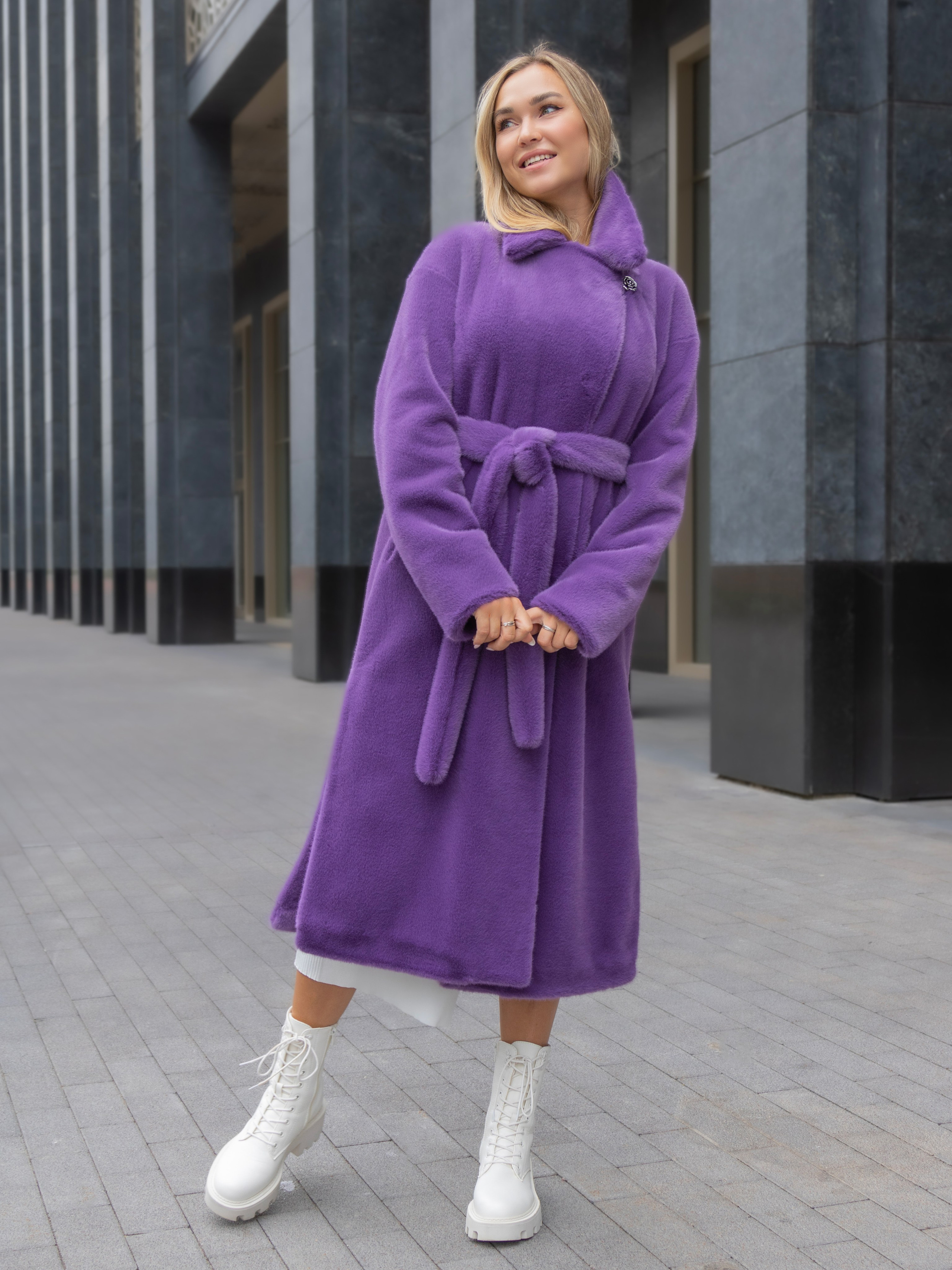 Шубы и пальто STREET. Фотостудия для Wildberries Ozon