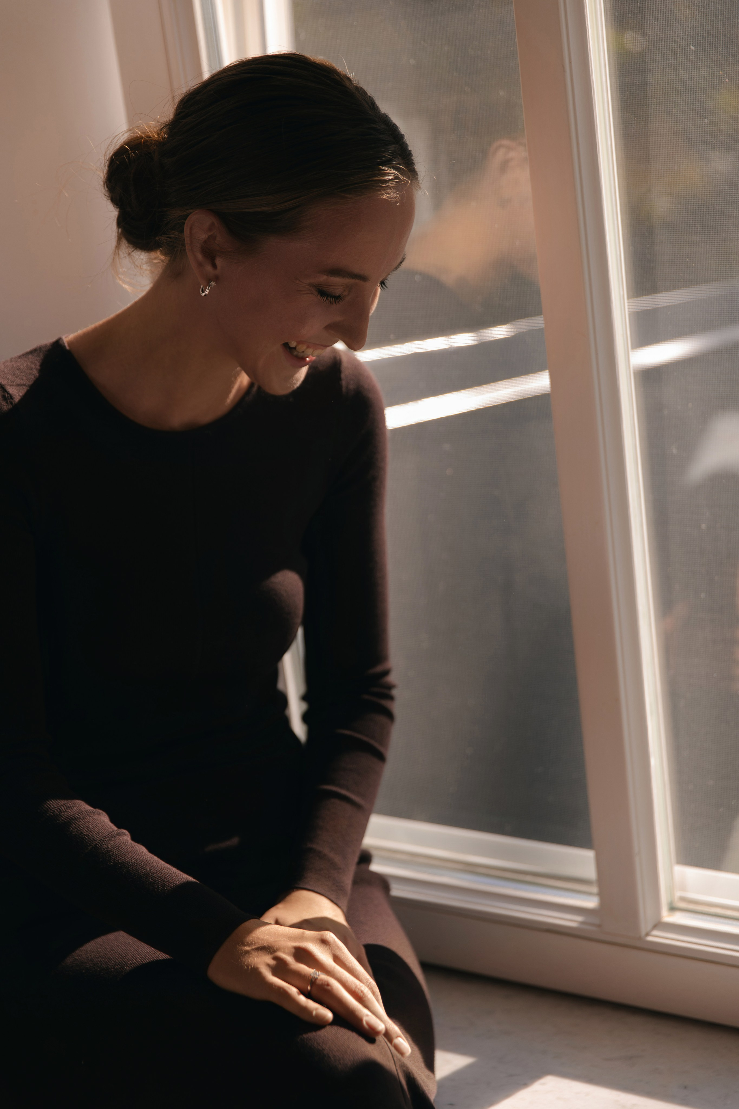 В ЛУЧАХ ЗАКАТА НА БЕРЕГУ МОРСКОМ