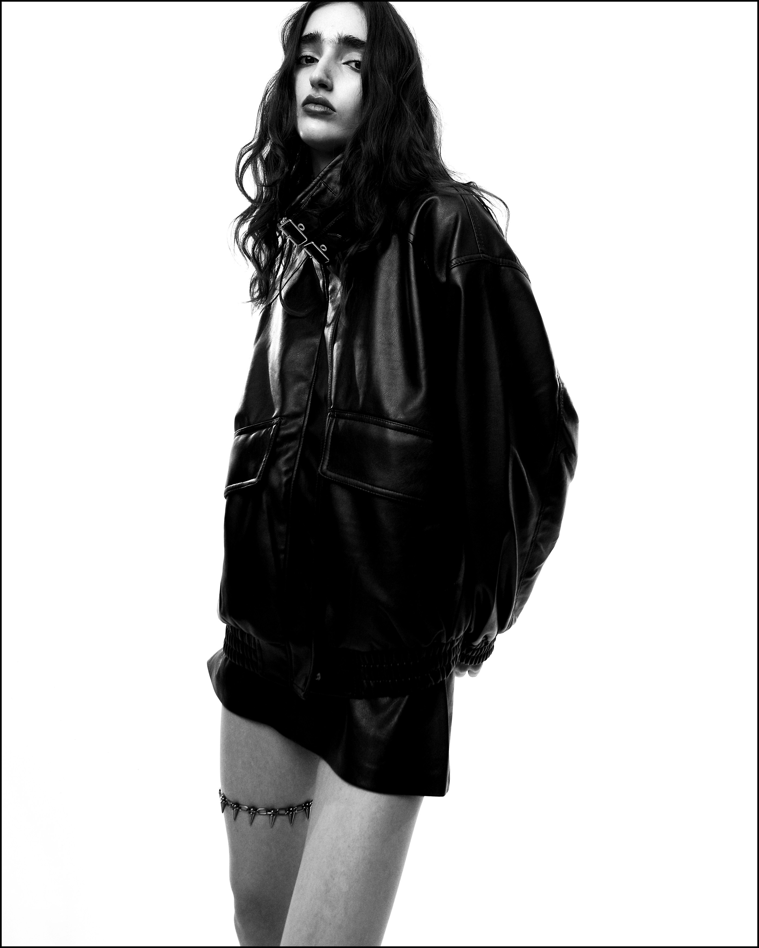 Для брендов. Казанский фотограф-минималист Сюмбель