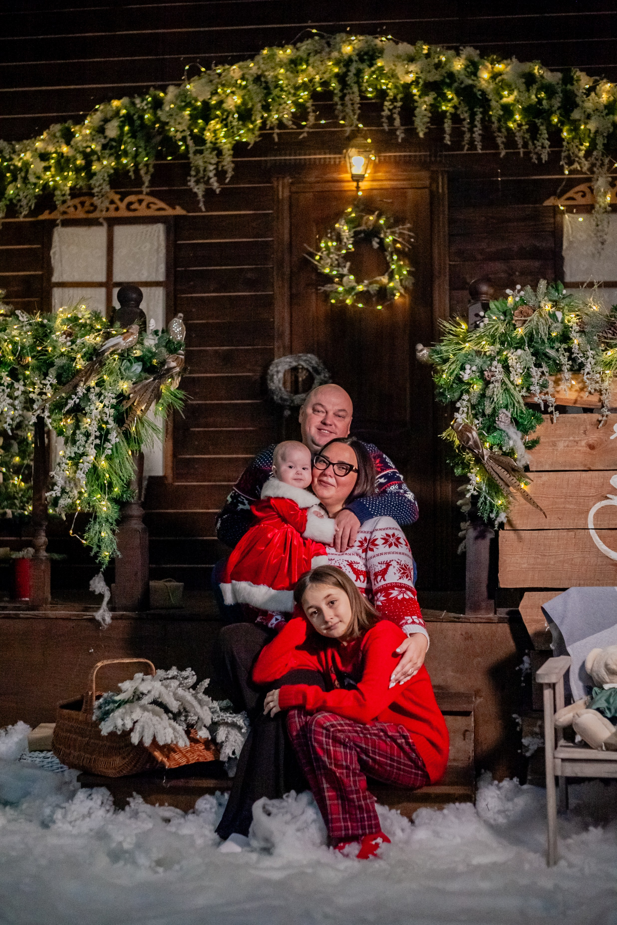 Ульяна и ее семья новый год 2024. Свадебный и семейный фотограф в Армавире