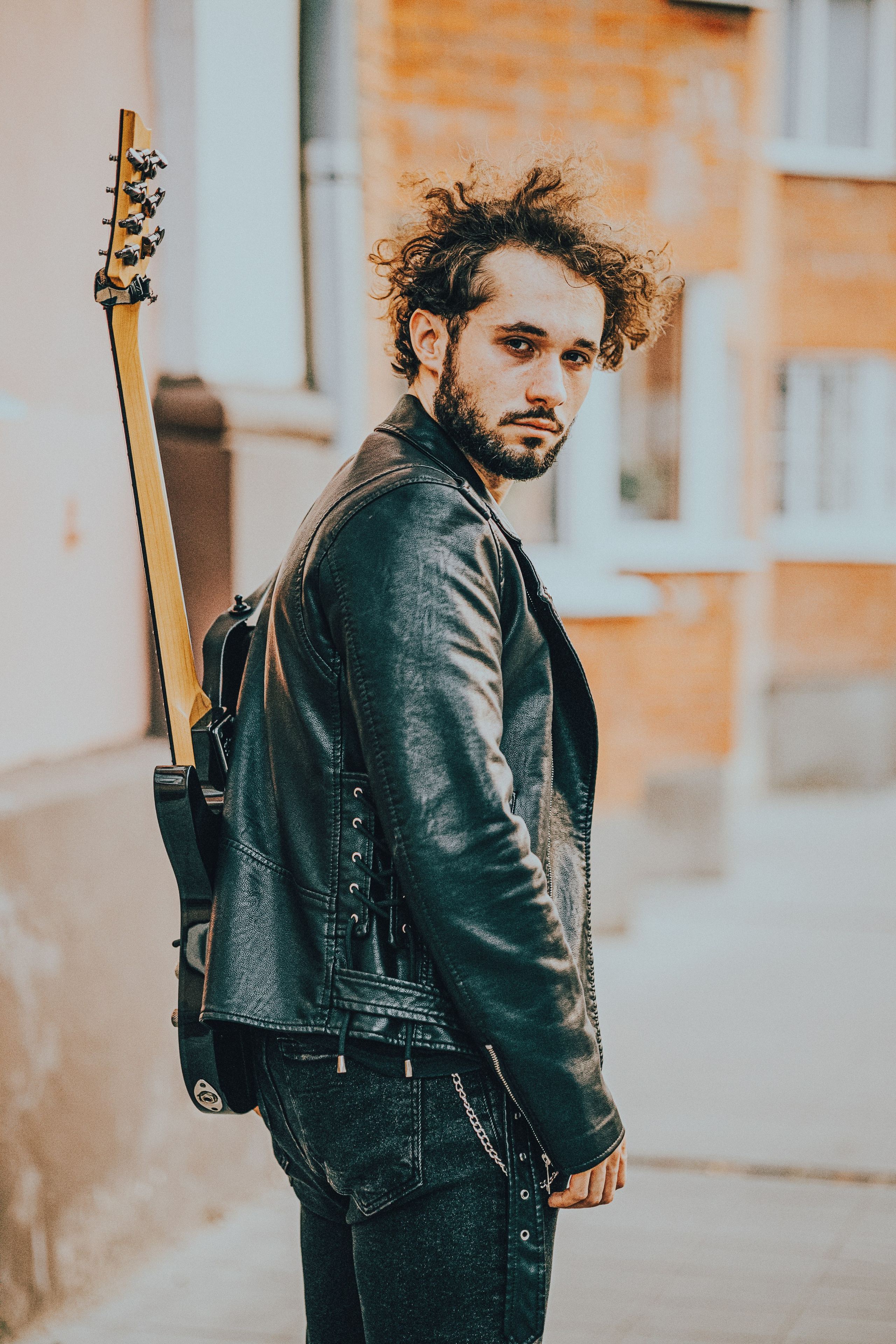 Рок-стиль для Ильи. Выпускные альбомы в Серпухове