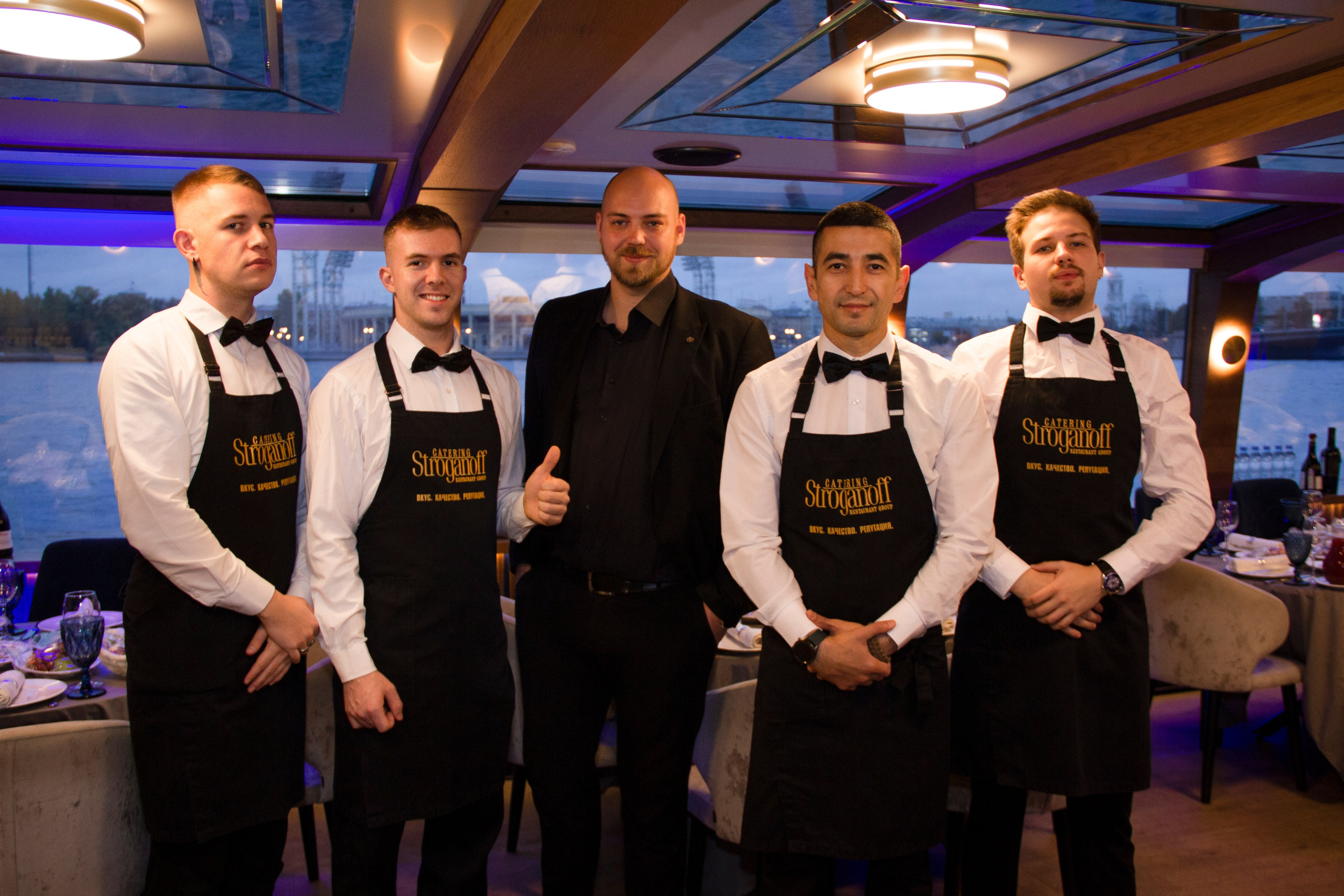 Съемка для сайта аренды катеров в Санкт-Петербурге, подготовка к свадебной прогулке по рекам и каналам. Фотограф в Санкт-Петербурге Смирнова Диана