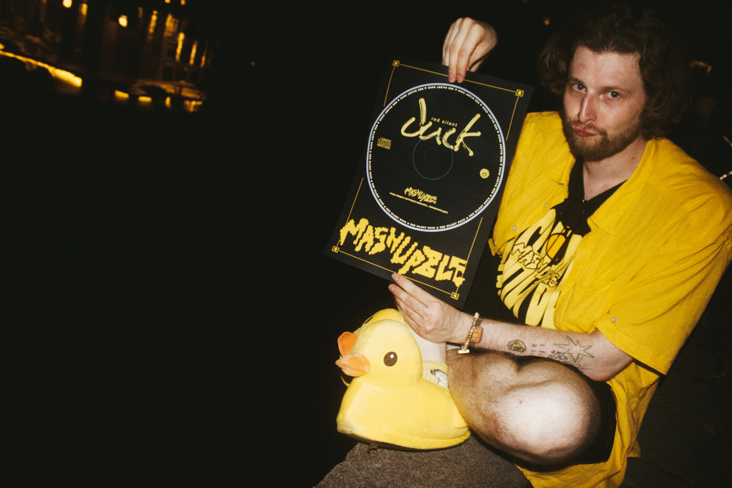 Съемка мерча MASHUPBLE. Концертный и портретный фотограф в Москве Соня Спросонья